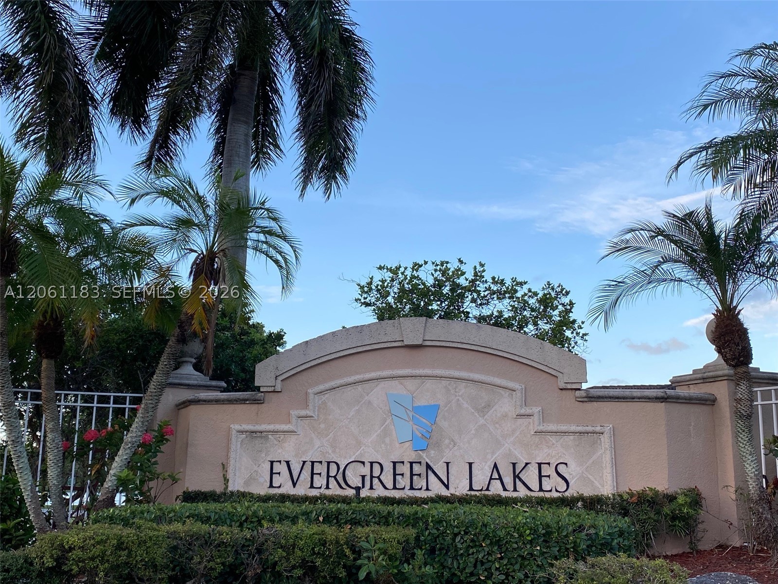 5005 Wiles Rd #102, Coconut Creek FL 33073