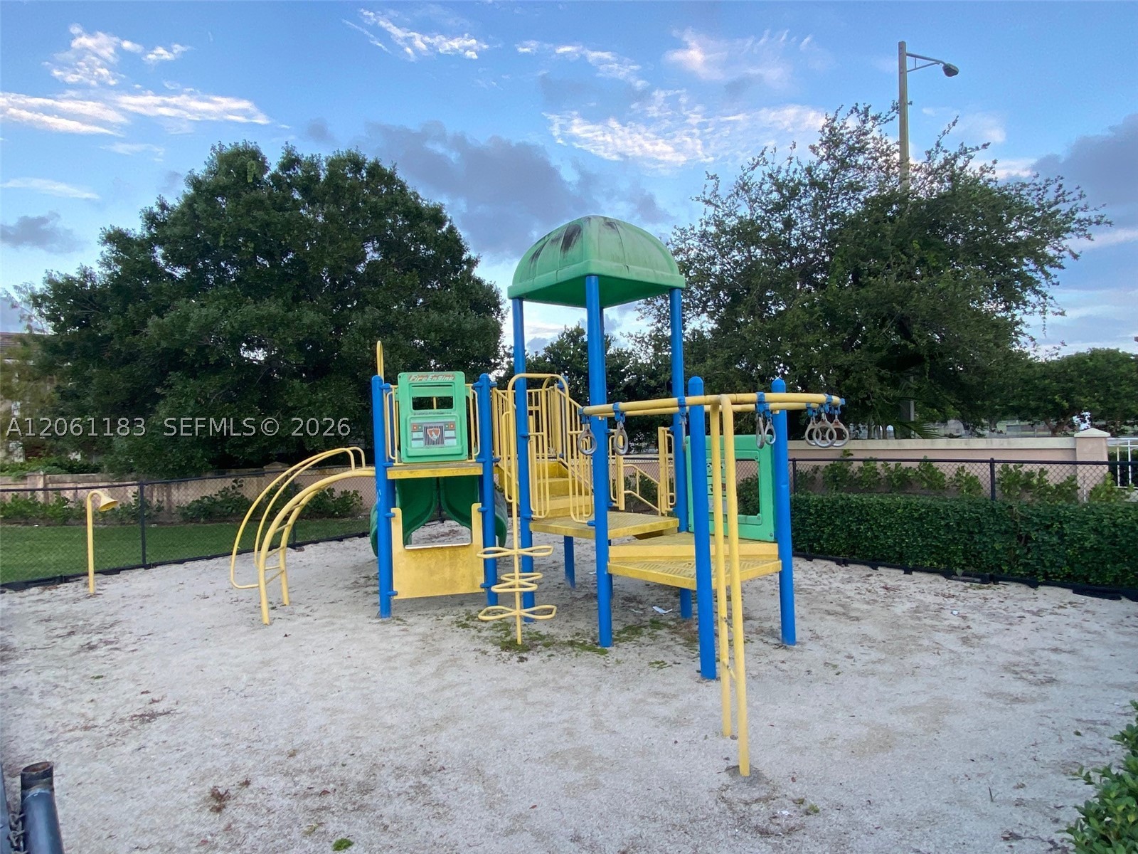 5005 Wiles Rd #102, Coconut Creek FL 33073