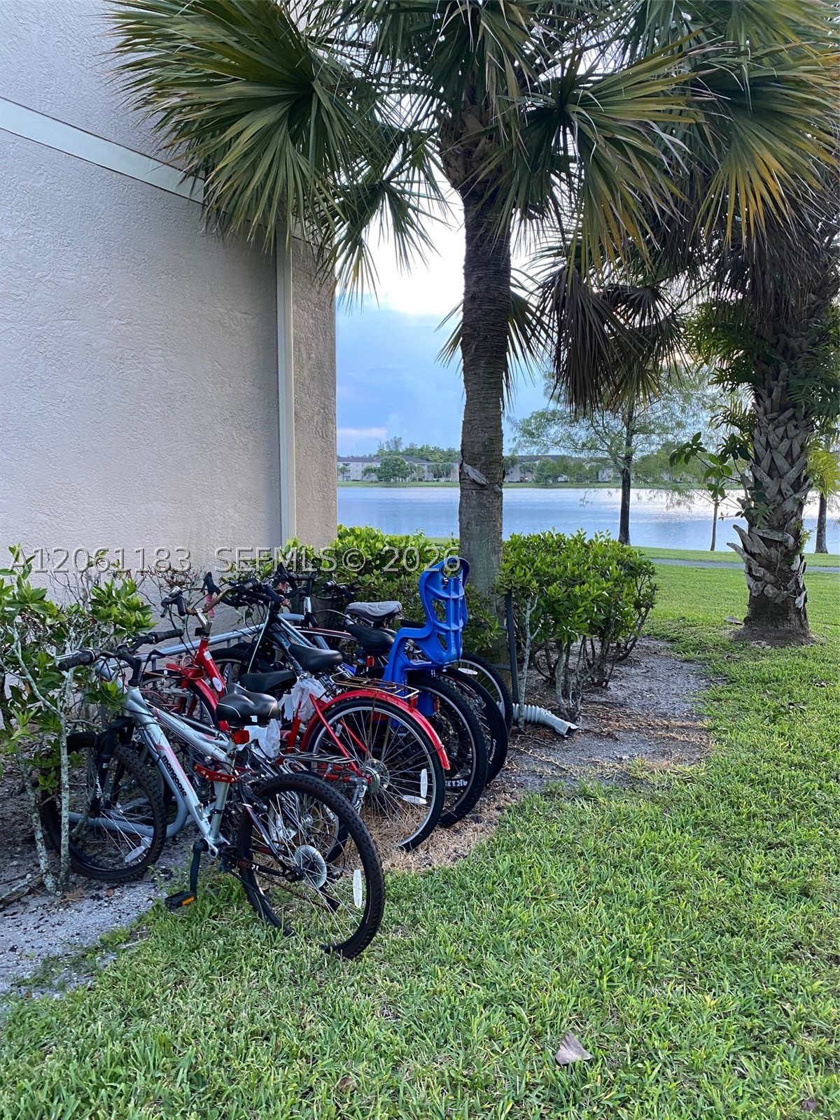 5005 Wiles Rd #102, Coconut Creek FL 33073