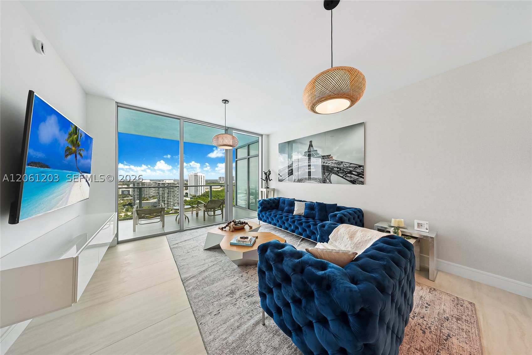2411 Laguna Circle #2010, Miami FL 33181