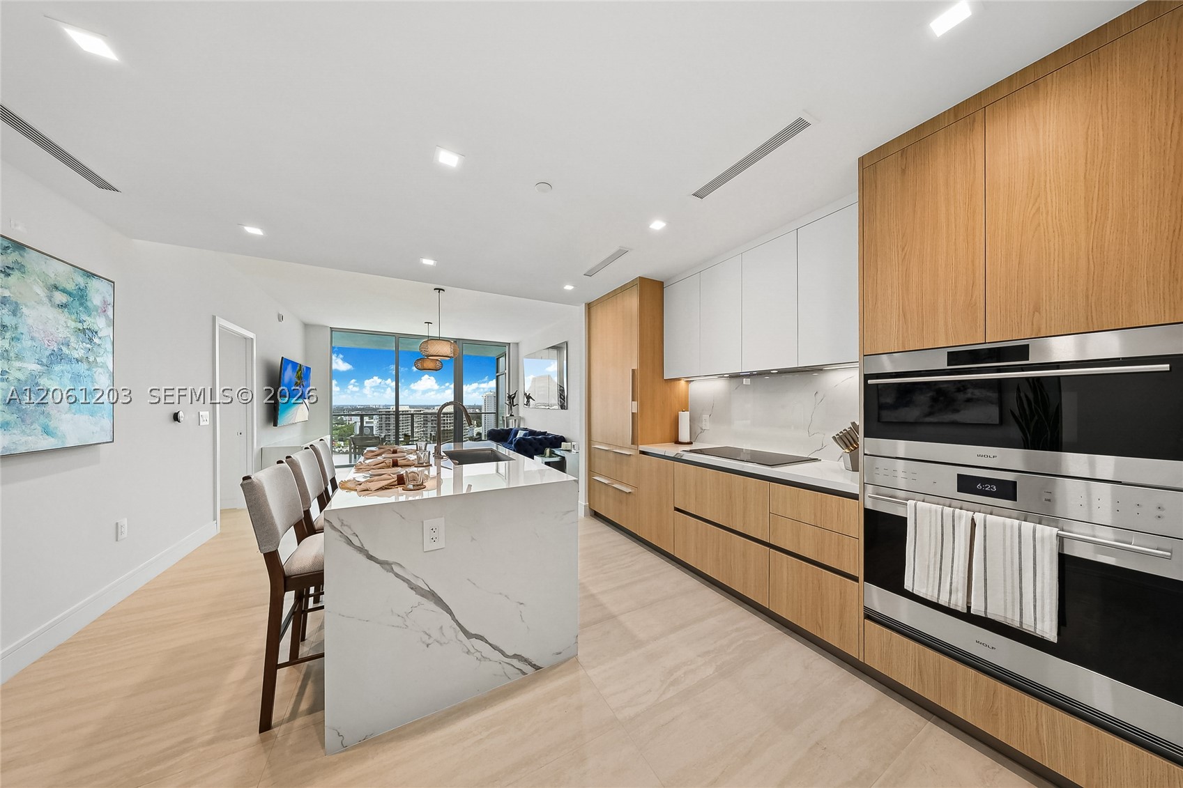 2411 Laguna Circle #2010, Miami FL 33181