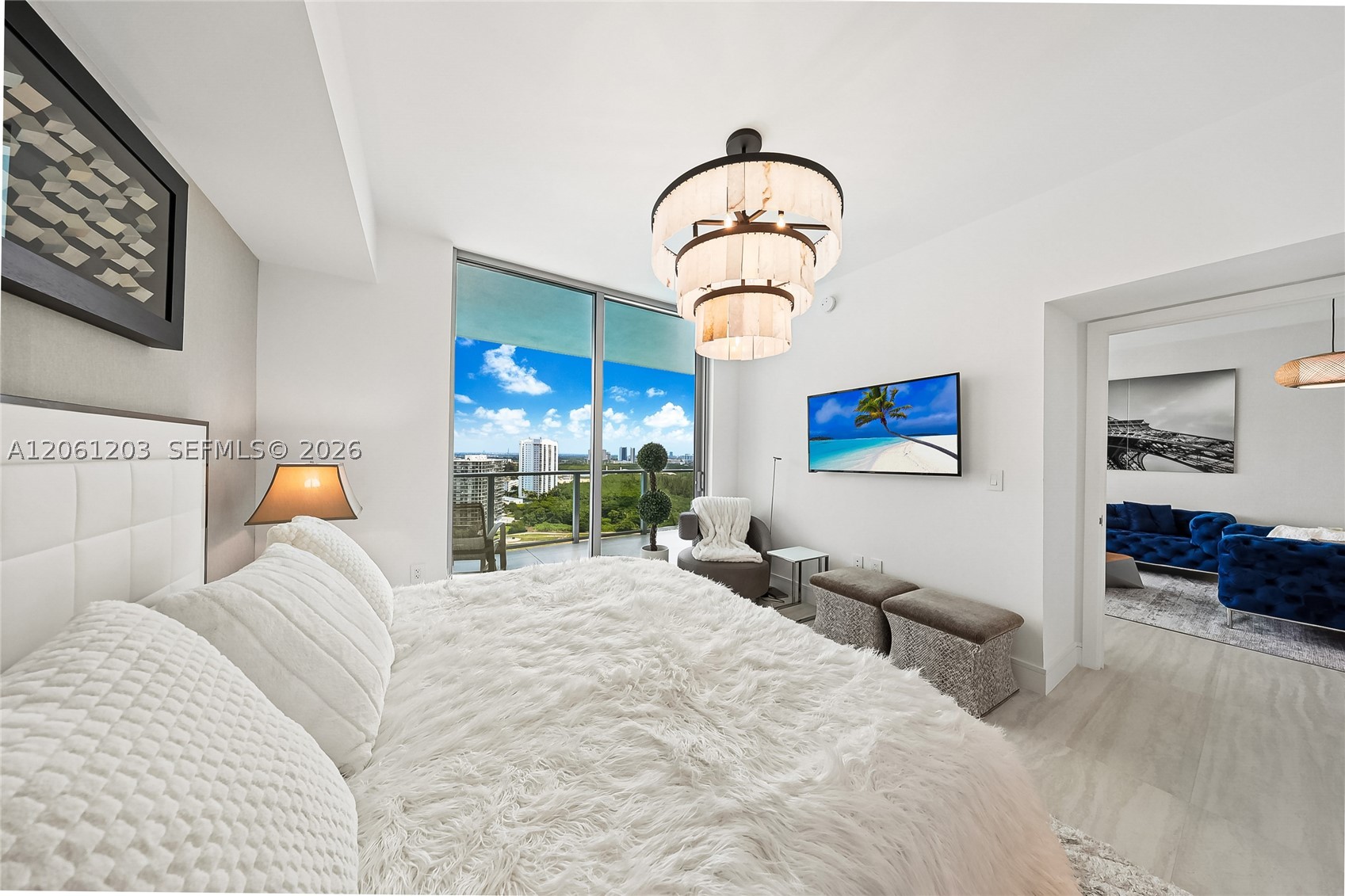 2411 Laguna Circle #2010, Miami FL 33181