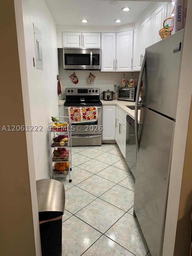 4803 NW 7th St #306-14, Miami FL 33126