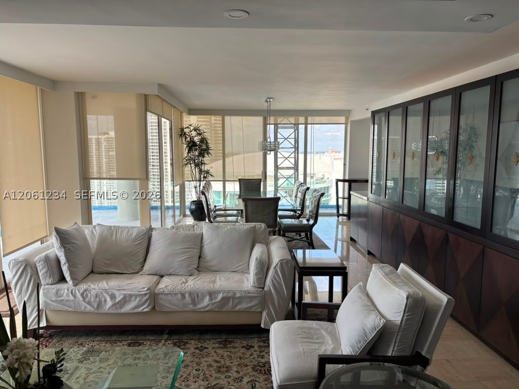 19355 Turnberry Way #26E, Aventura FL 33180