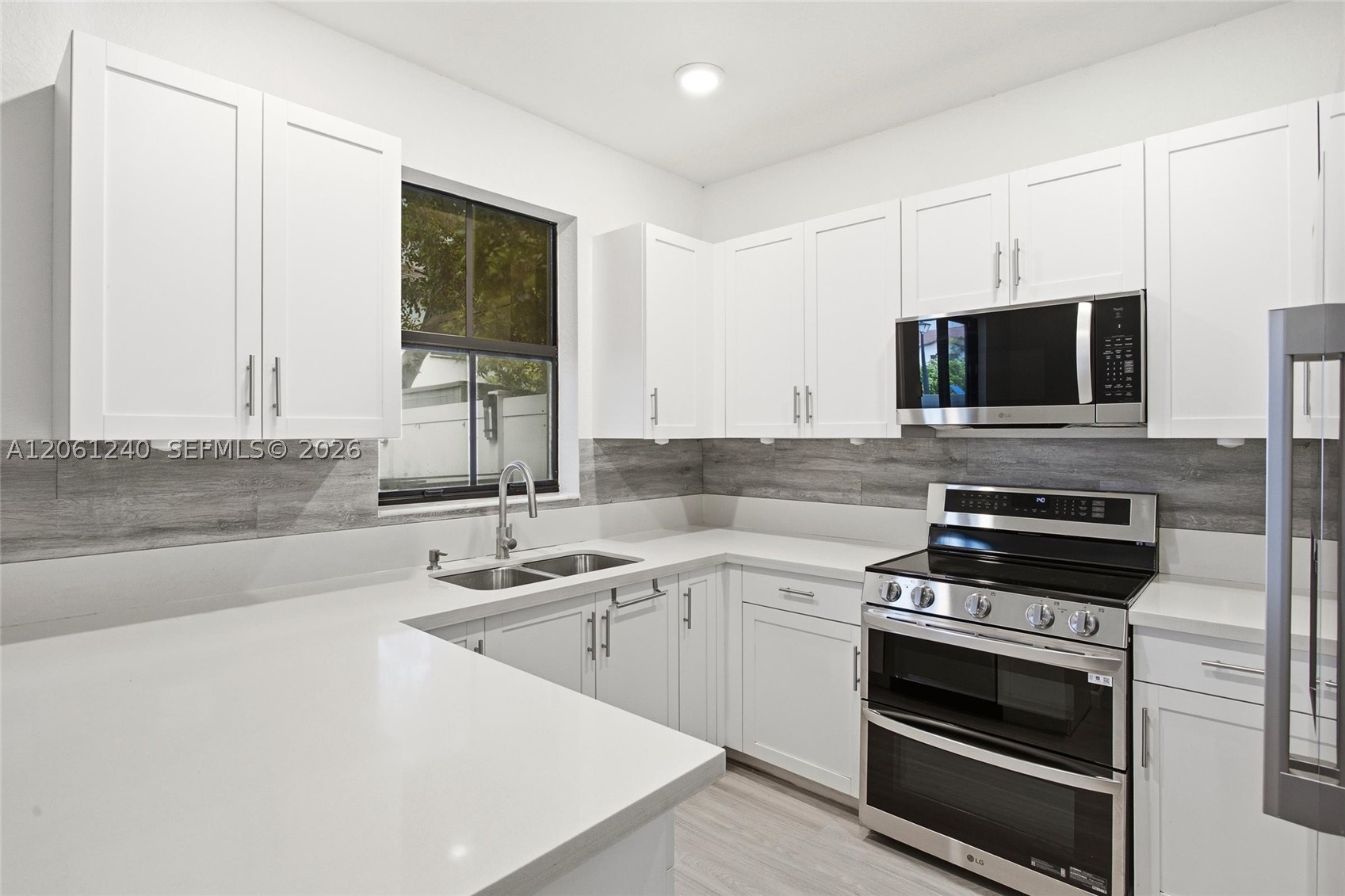 3430 W 106th Ter #106, Hialeah FL 33018