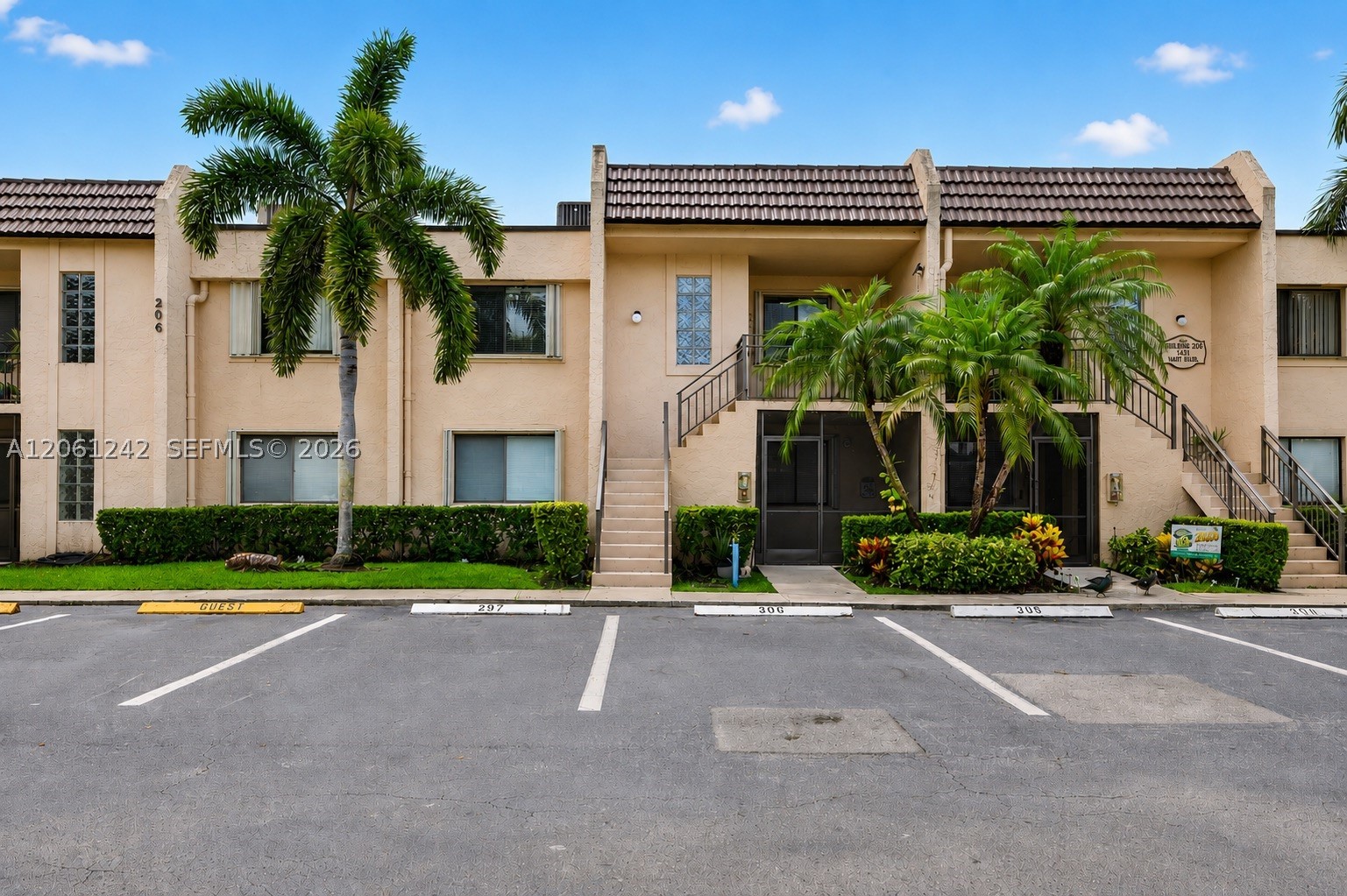 16431 Blatt Blvd #202, Weston FL 33326