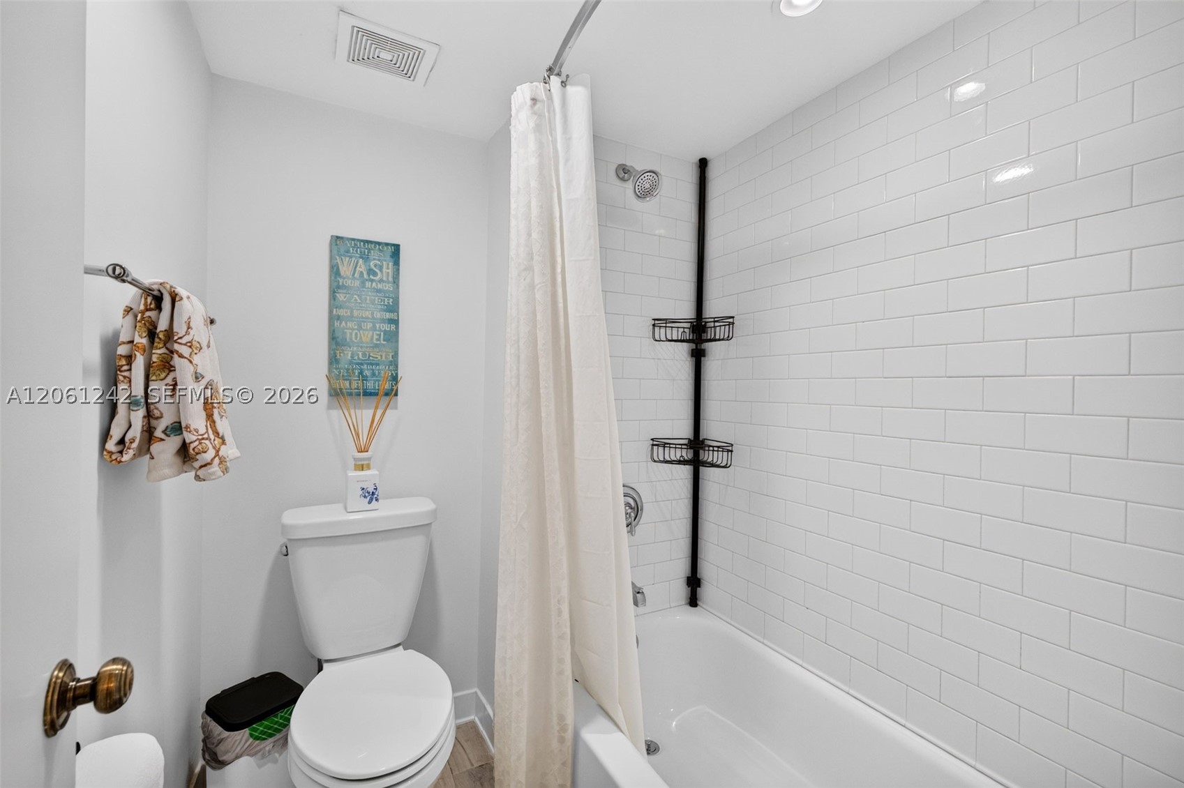 16431 Blatt Blvd #202, Weston FL 33326