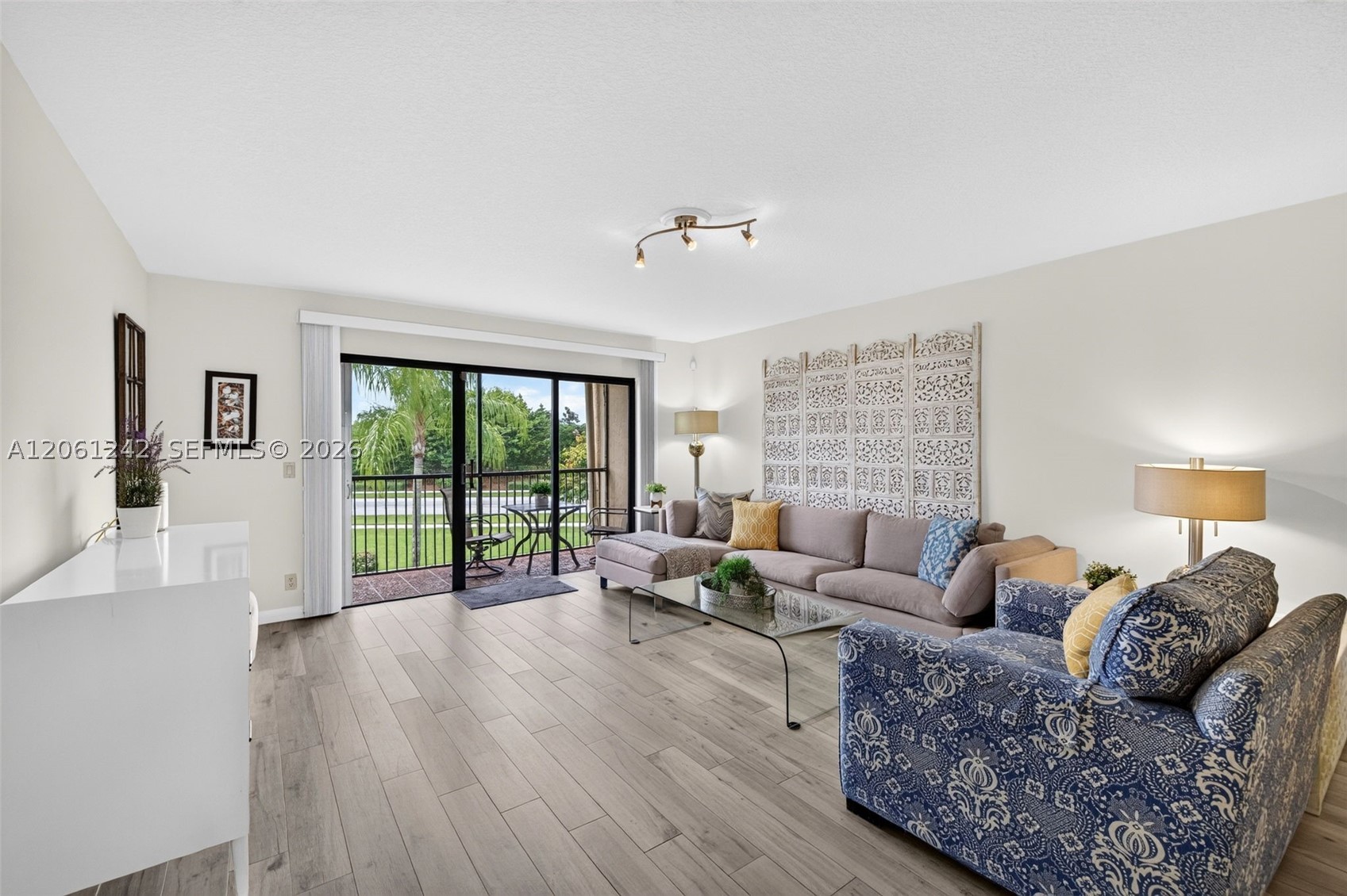 16431 Blatt Blvd #202, Weston FL 33326