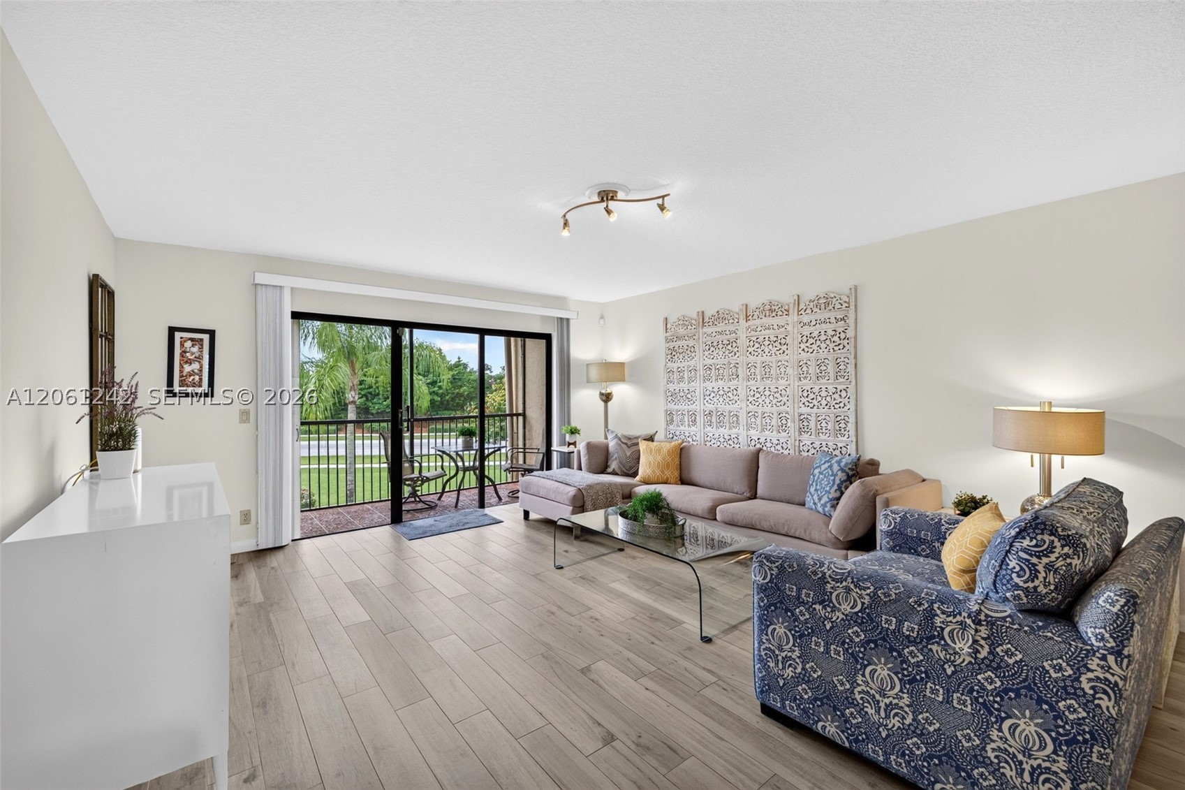 16431 Blatt Blvd #202, Weston FL 33326