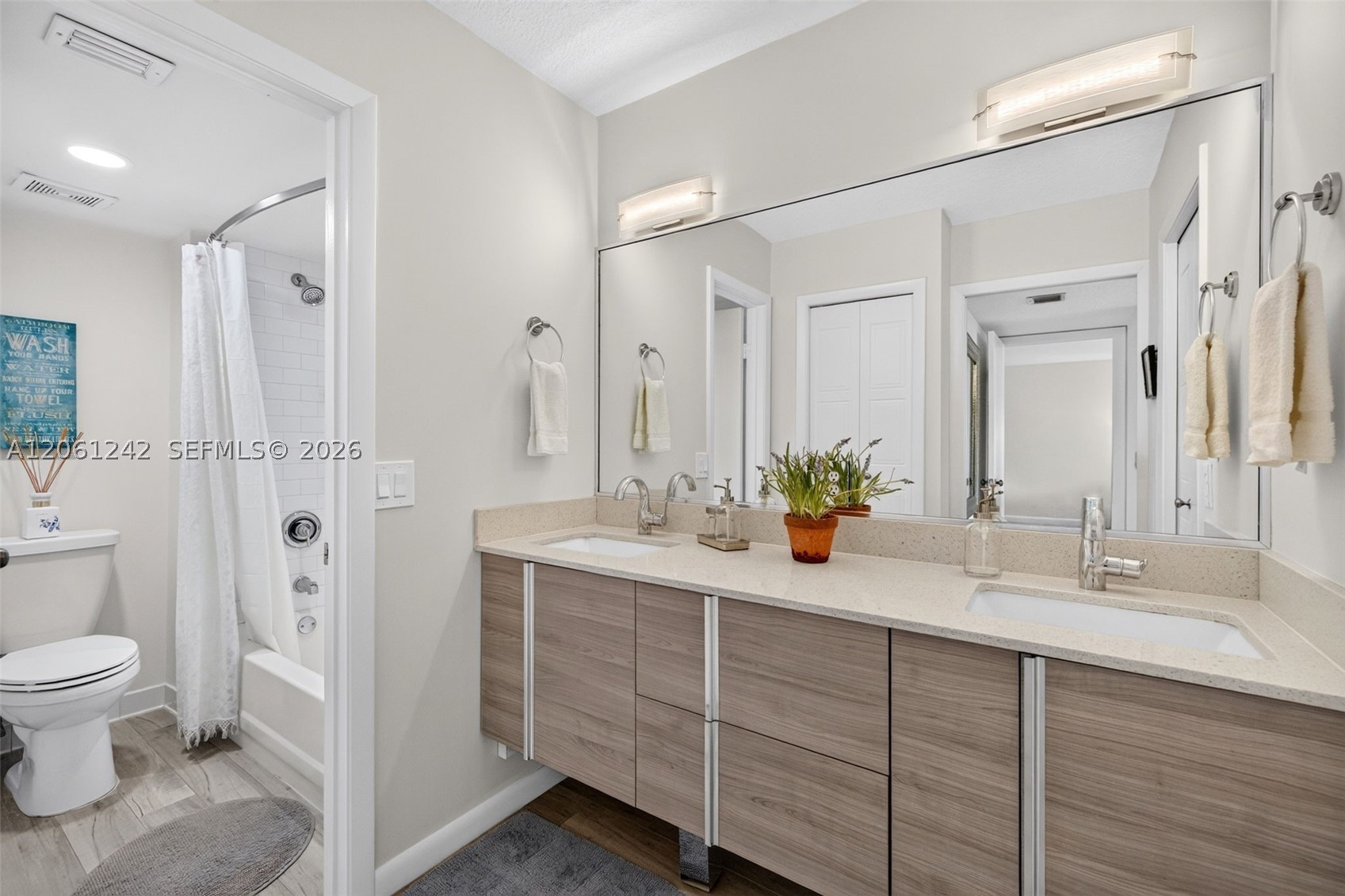 16431 Blatt Blvd #202, Weston FL 33326