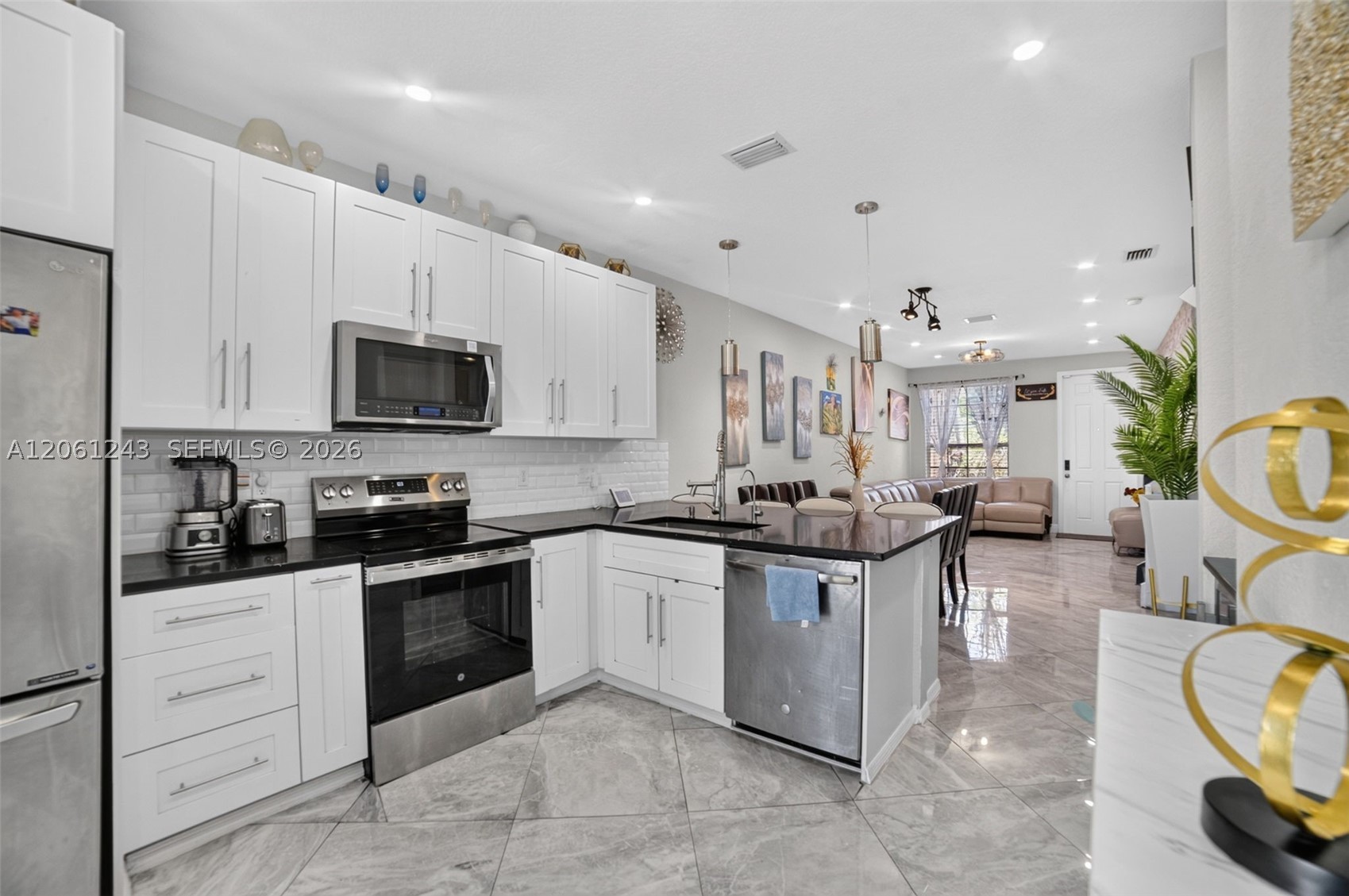 3227 NW 32nd Ter, Oakland Park FL 33309