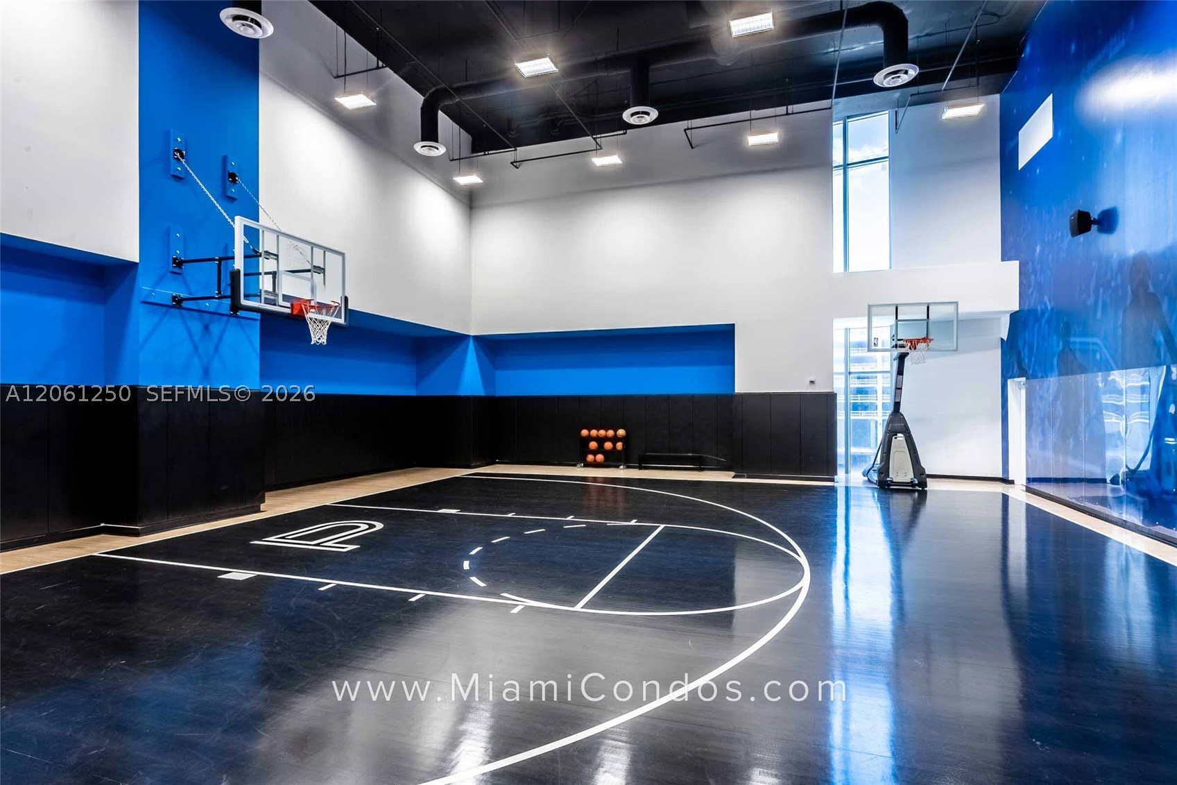 851 NE 1st Ave #PH4912, Miami FL 33132