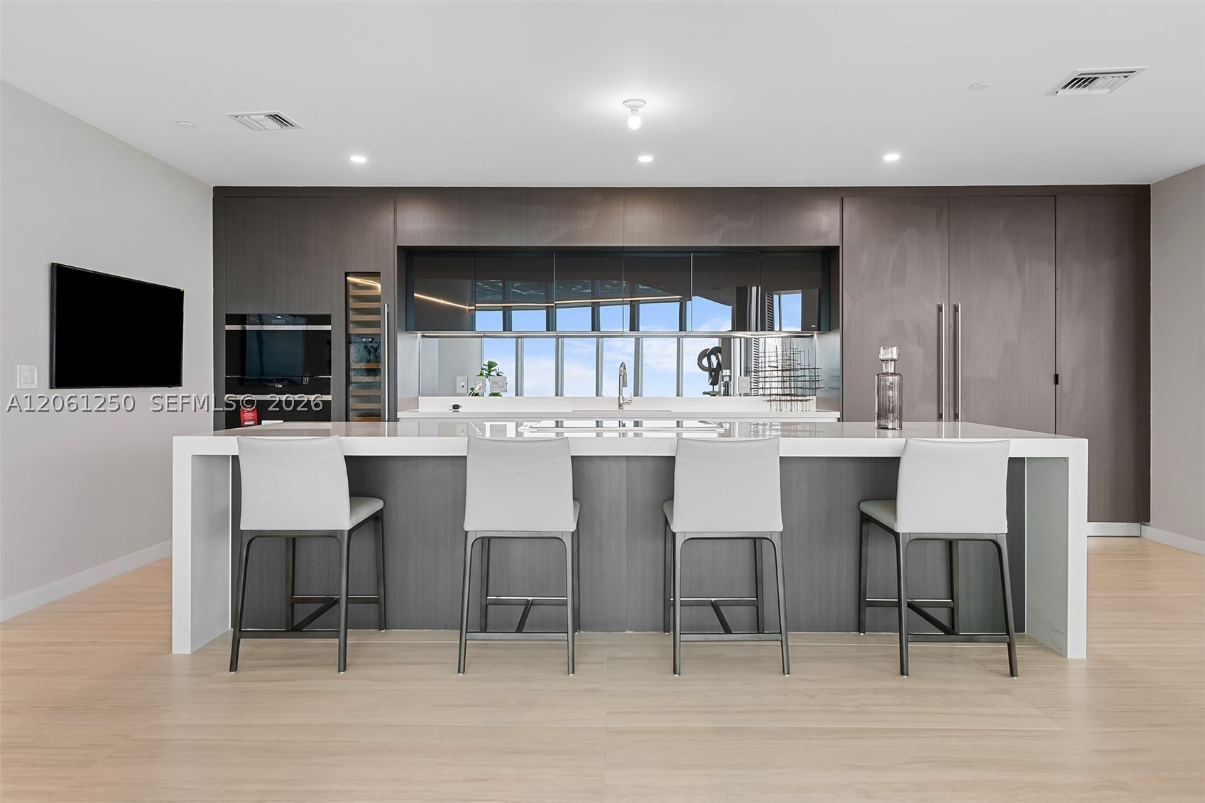 851 NE 1st Ave #PH4912, Miami FL 33132