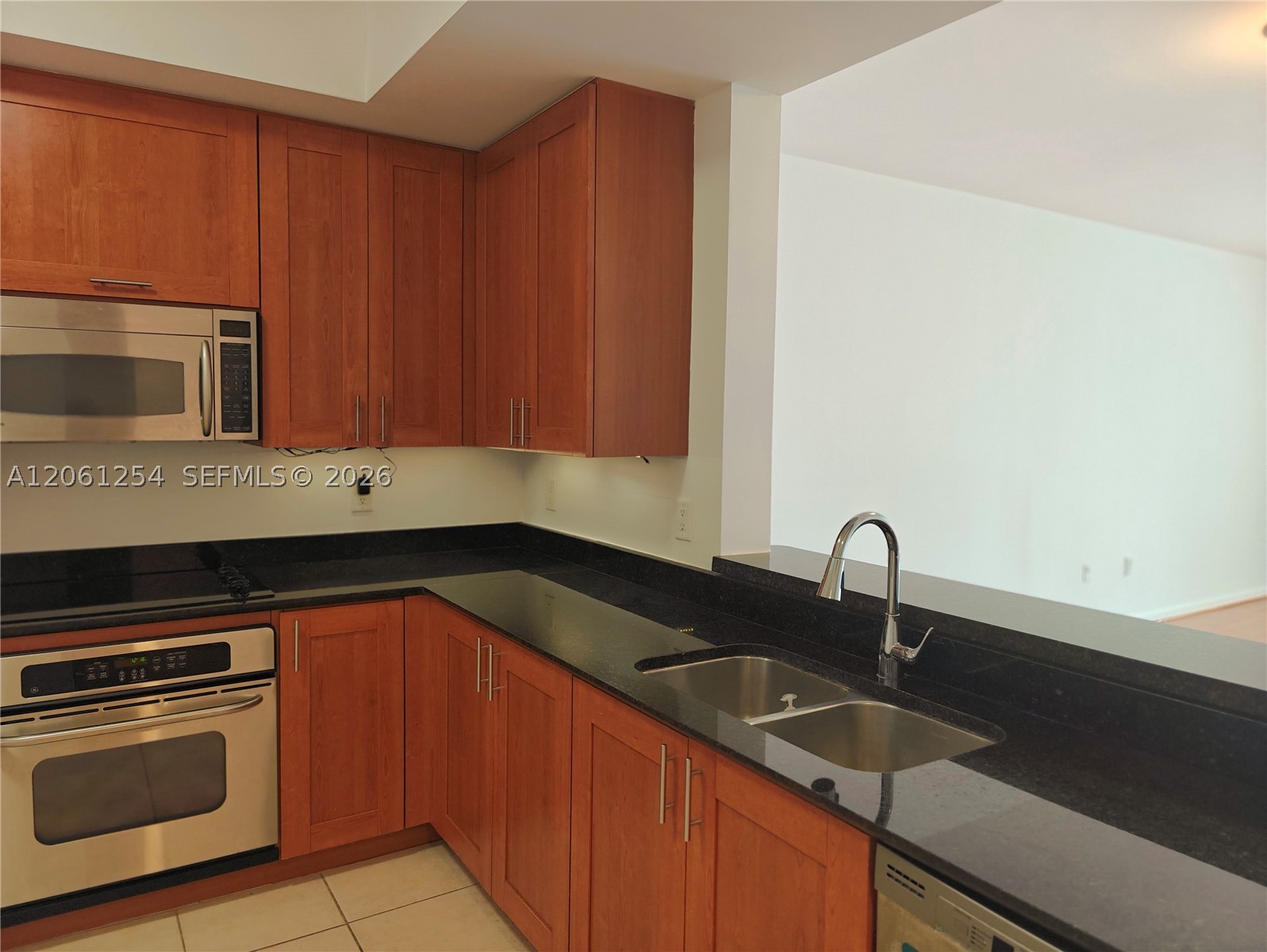 3340 NE 190th St #1304, Aventura FL 33180