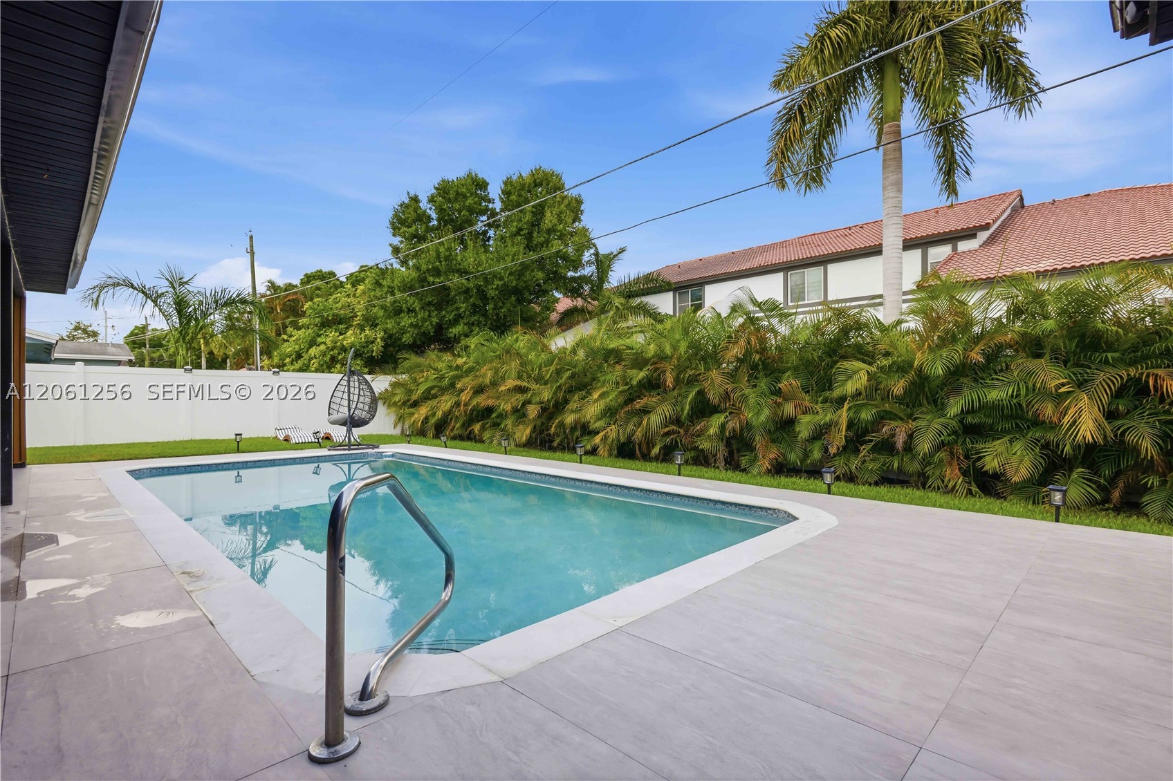 2411 NW 98th Ave, Sunrise FL 33322