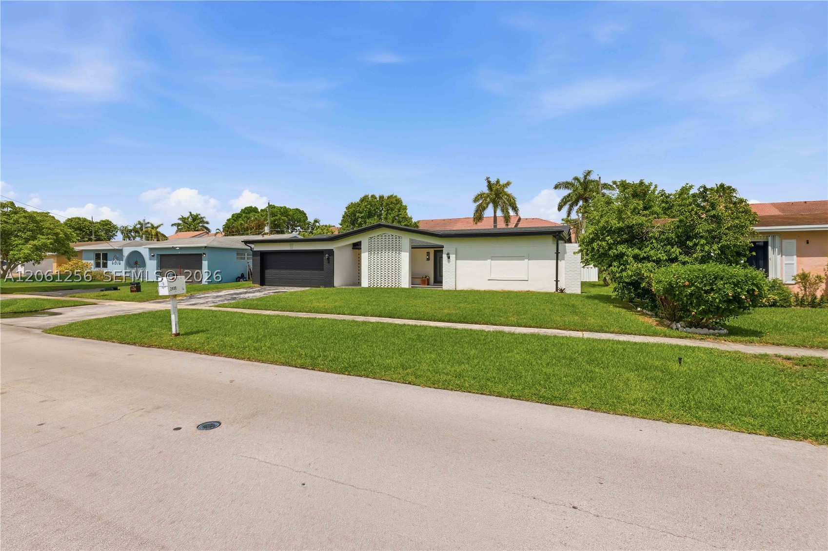 2411 NW 98th Ave, Sunrise FL 33322