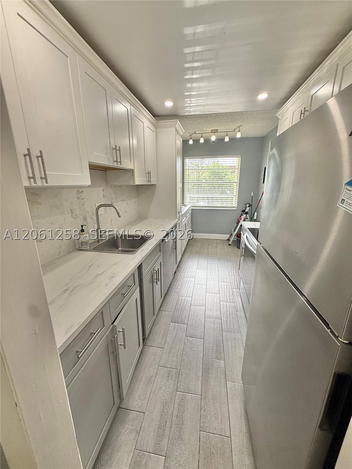 3001 NW 48th Ave #244, Lauderdale Lakes FL 33313