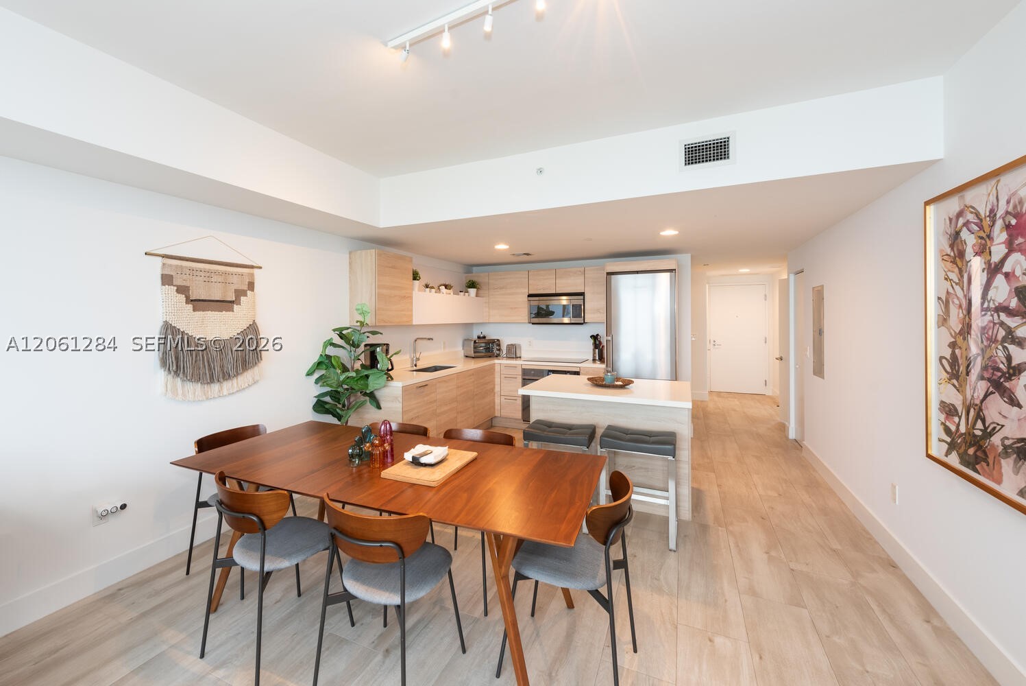 16385 Biscayne Blvd #2904, North Miami Beach FL 33160