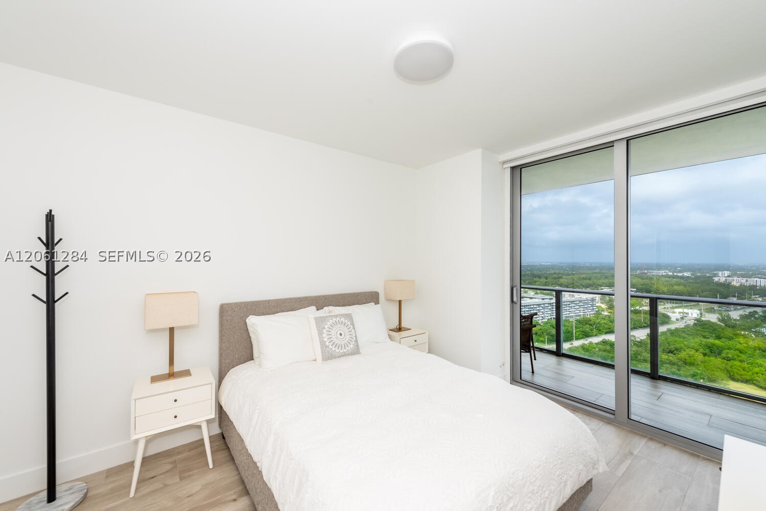 16385 Biscayne Blvd #2904, North Miami Beach FL 33160