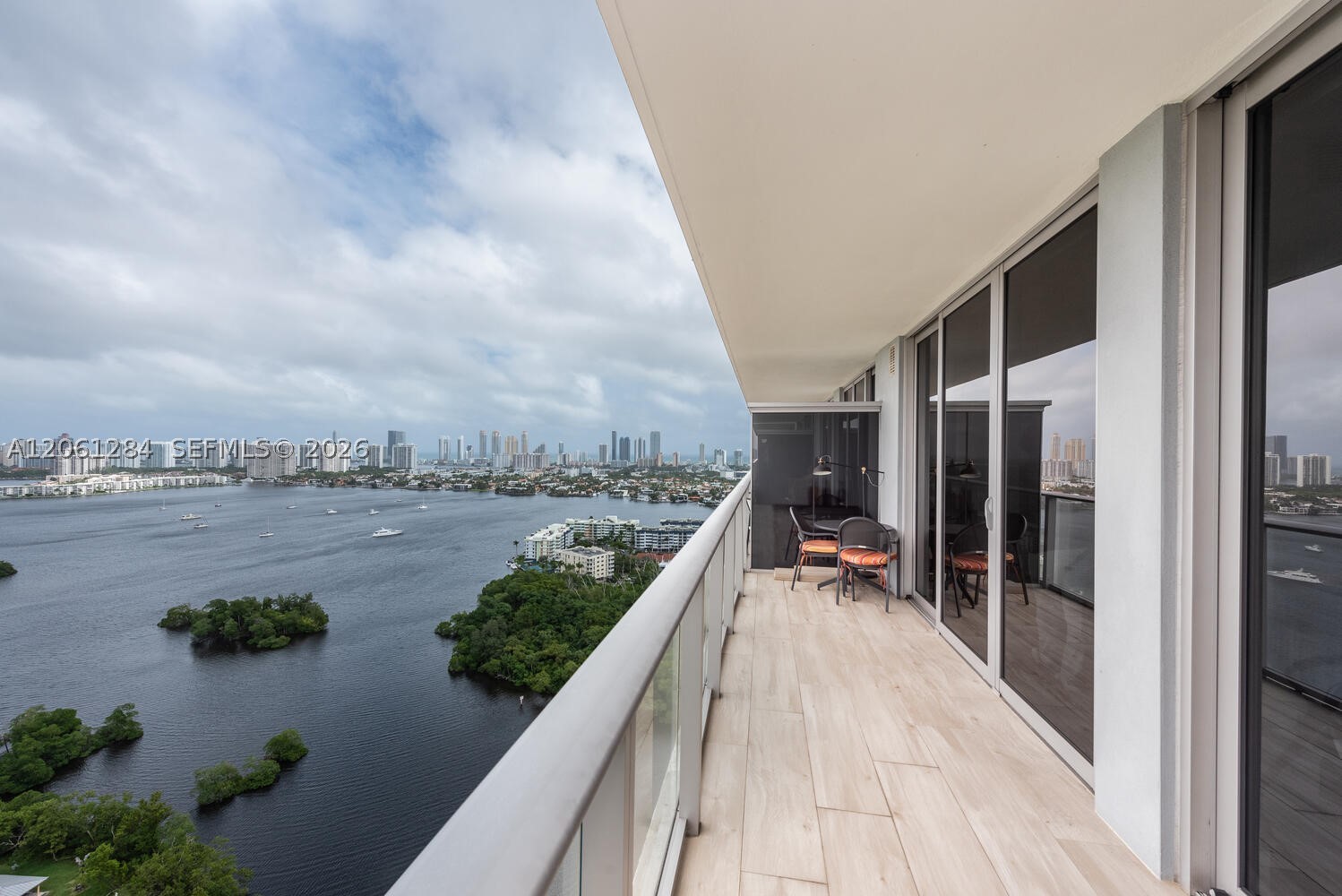 16385 Biscayne Blvd #2904, North Miami Beach FL 33160