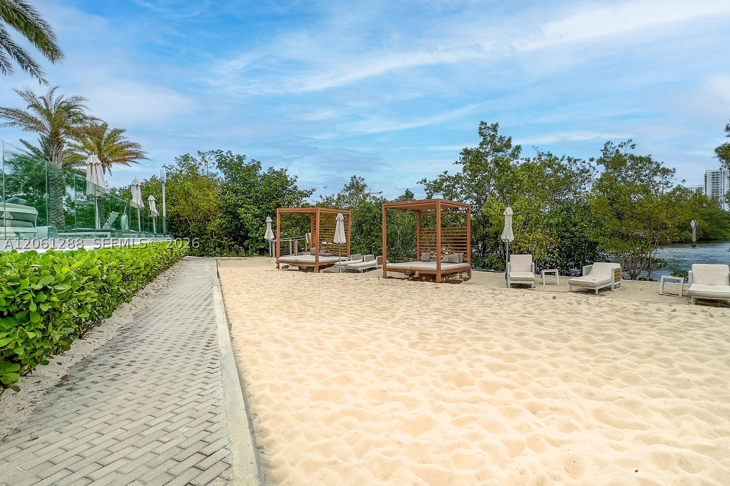16385 Biscayne Blvd #2904, North Miami Beach FL 33160