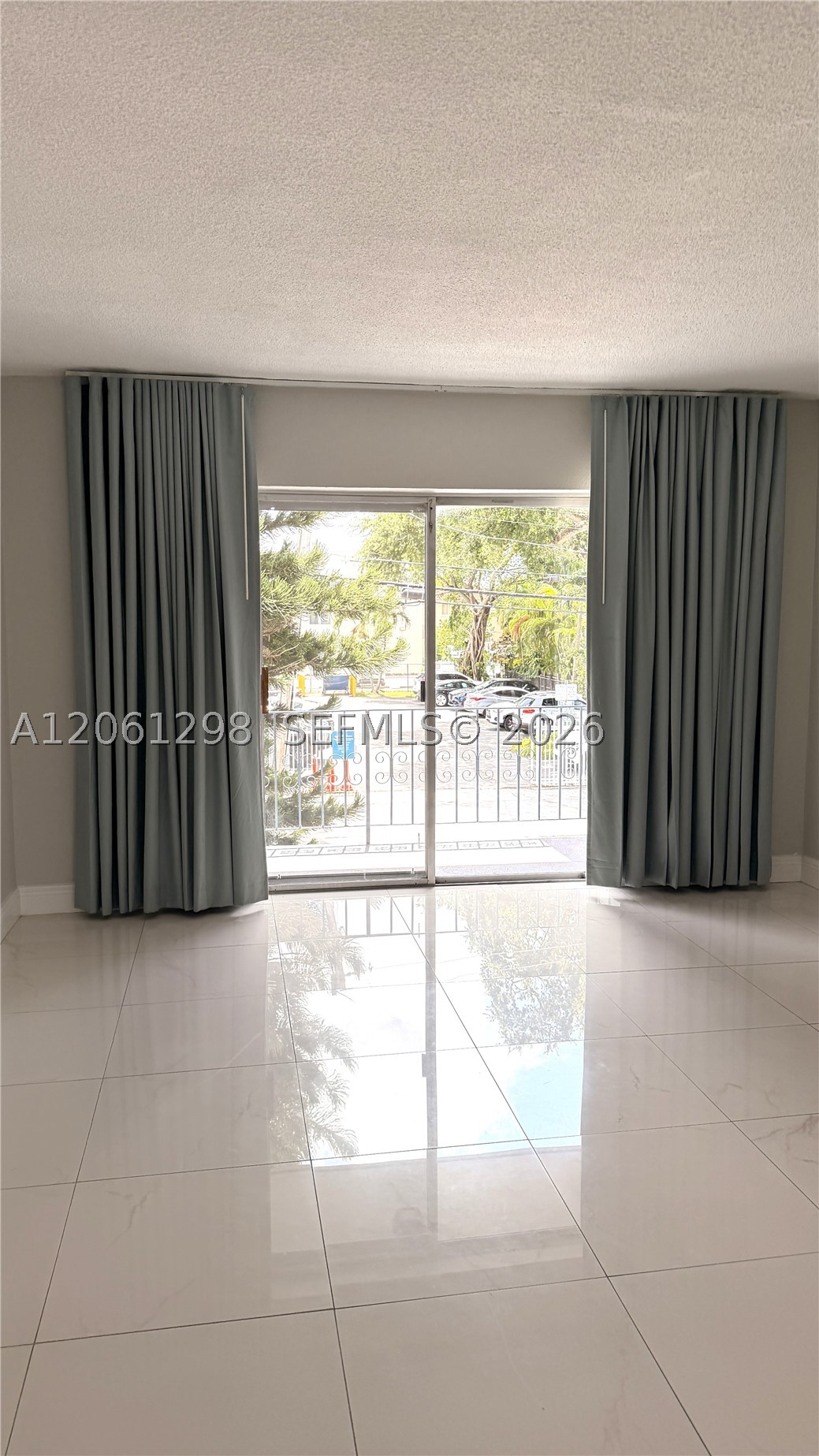 5100 W Flagler St #204, Miami FL 33134