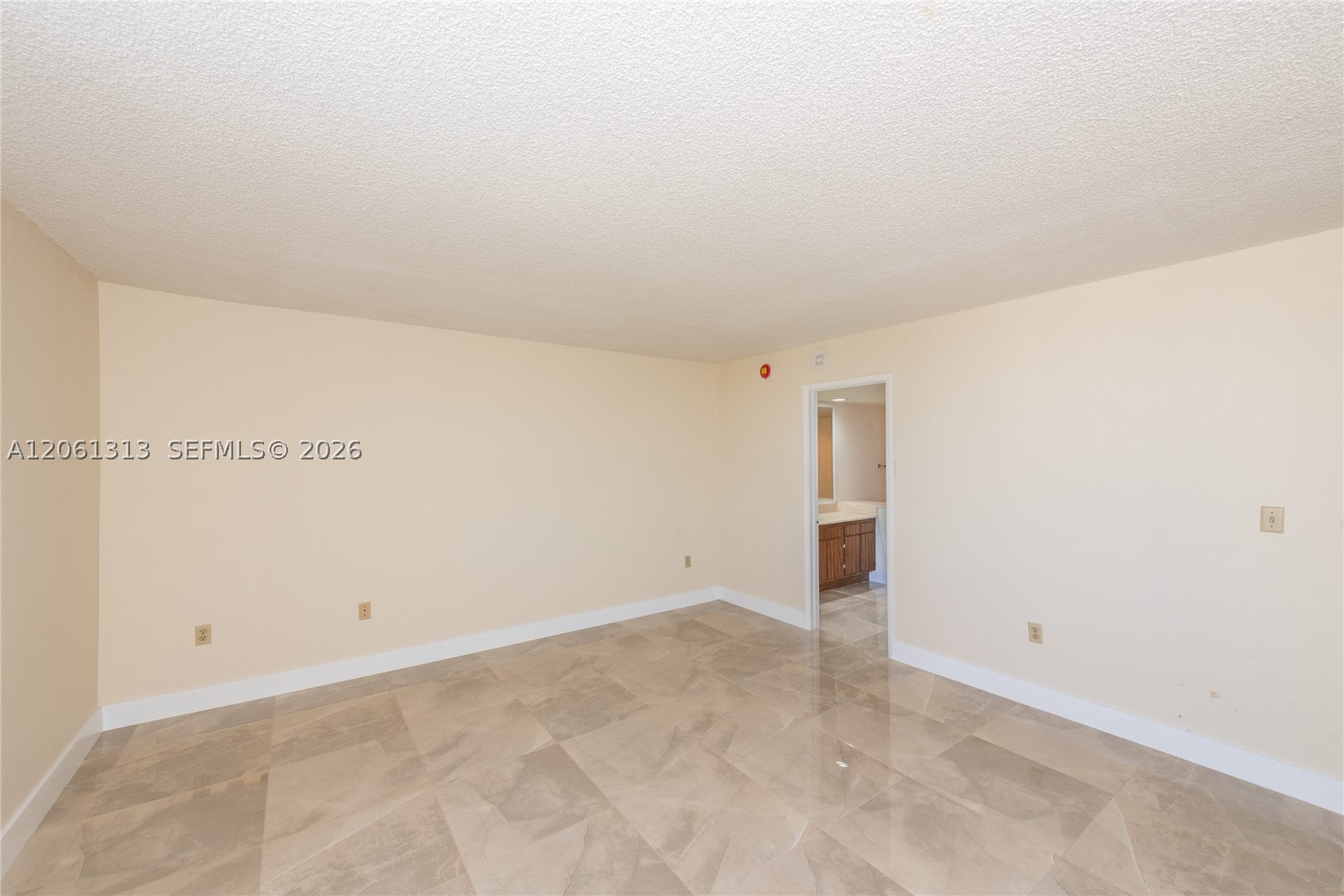 600 Biltmore Way #1014, Coral Gables FL 33134