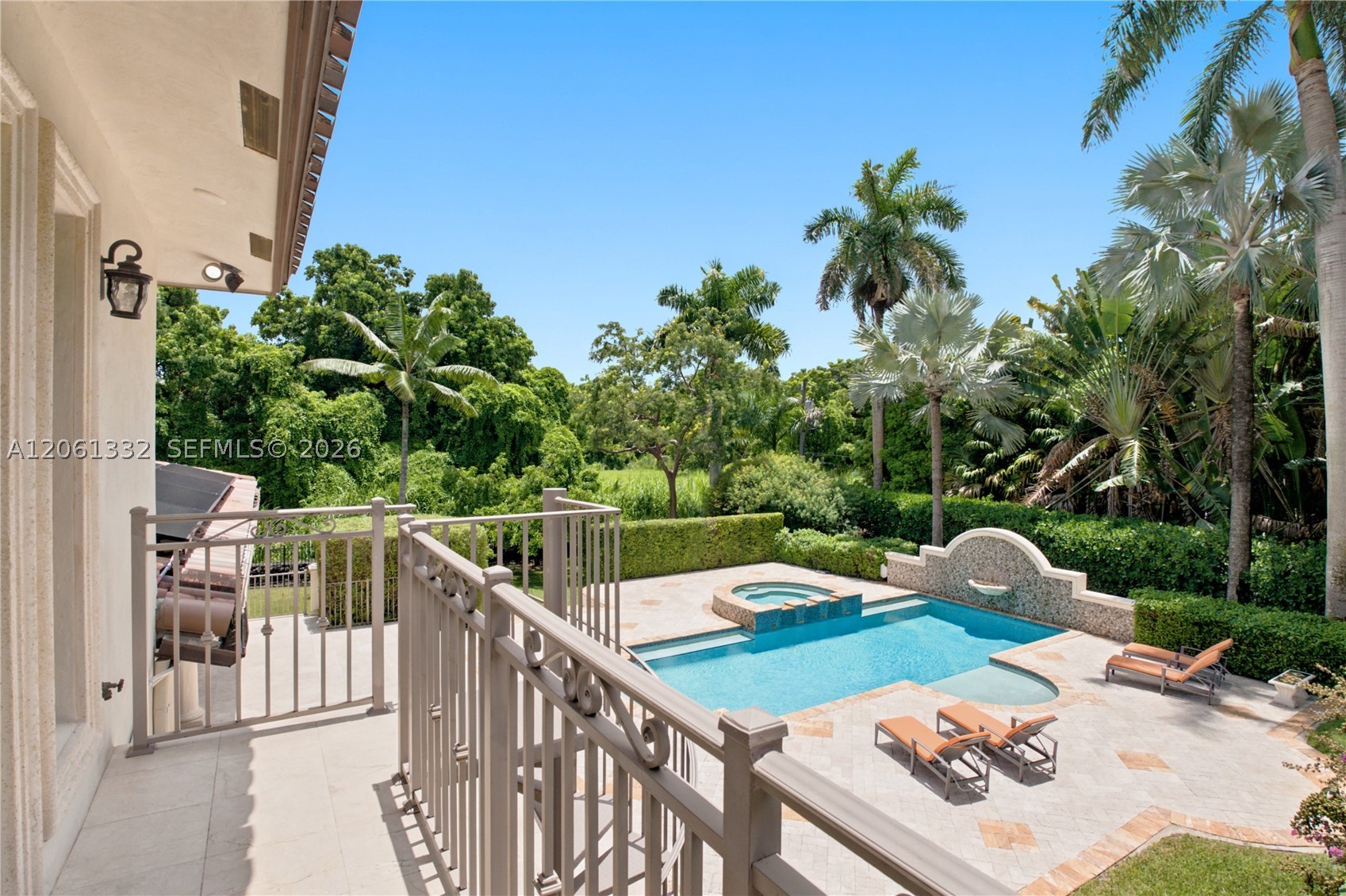 9501 Kerwood Ct, Coral Gables FL 33156