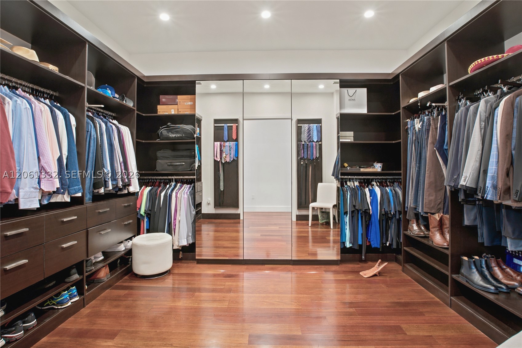 9501 Kerwood Ct, Coral Gables FL 33156