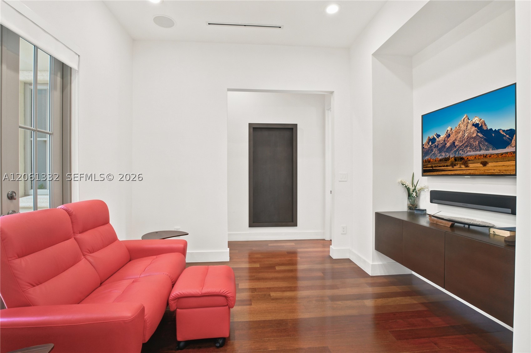9501 Kerwood Ct, Coral Gables FL 33156