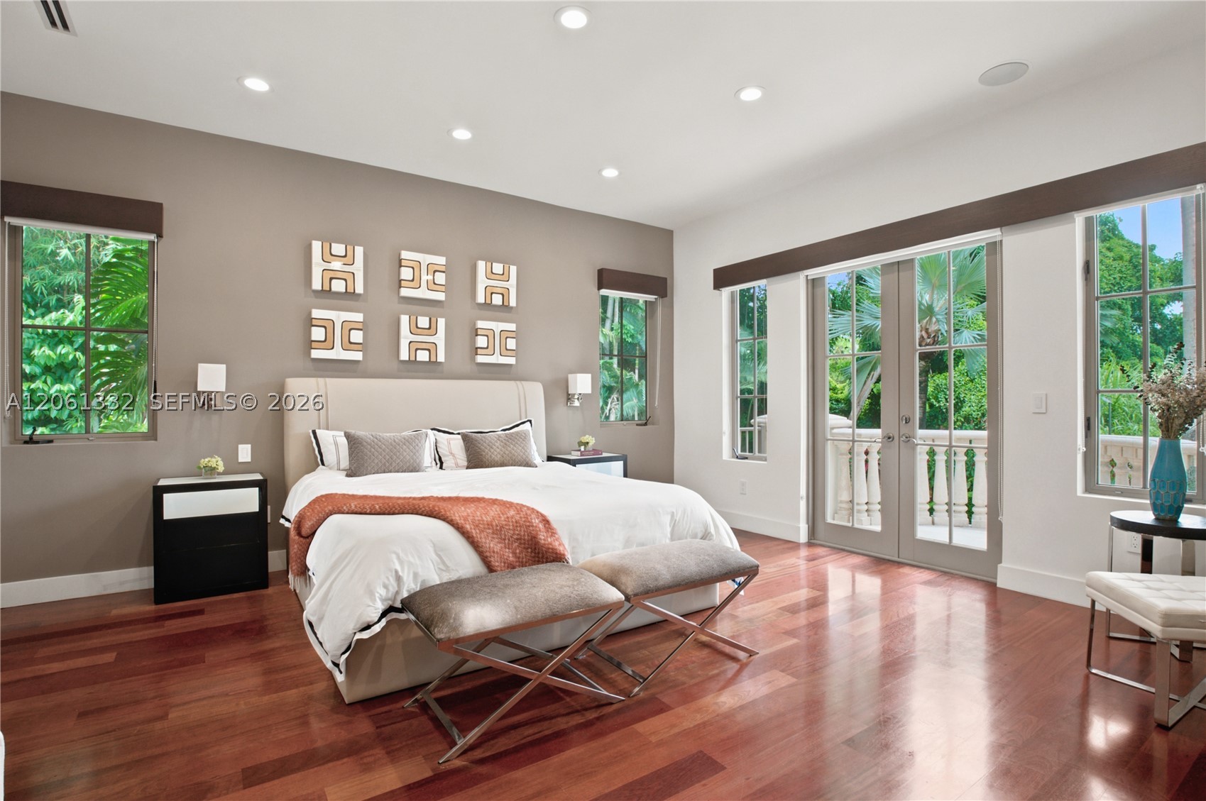 9501 Kerwood Ct, Coral Gables FL 33156