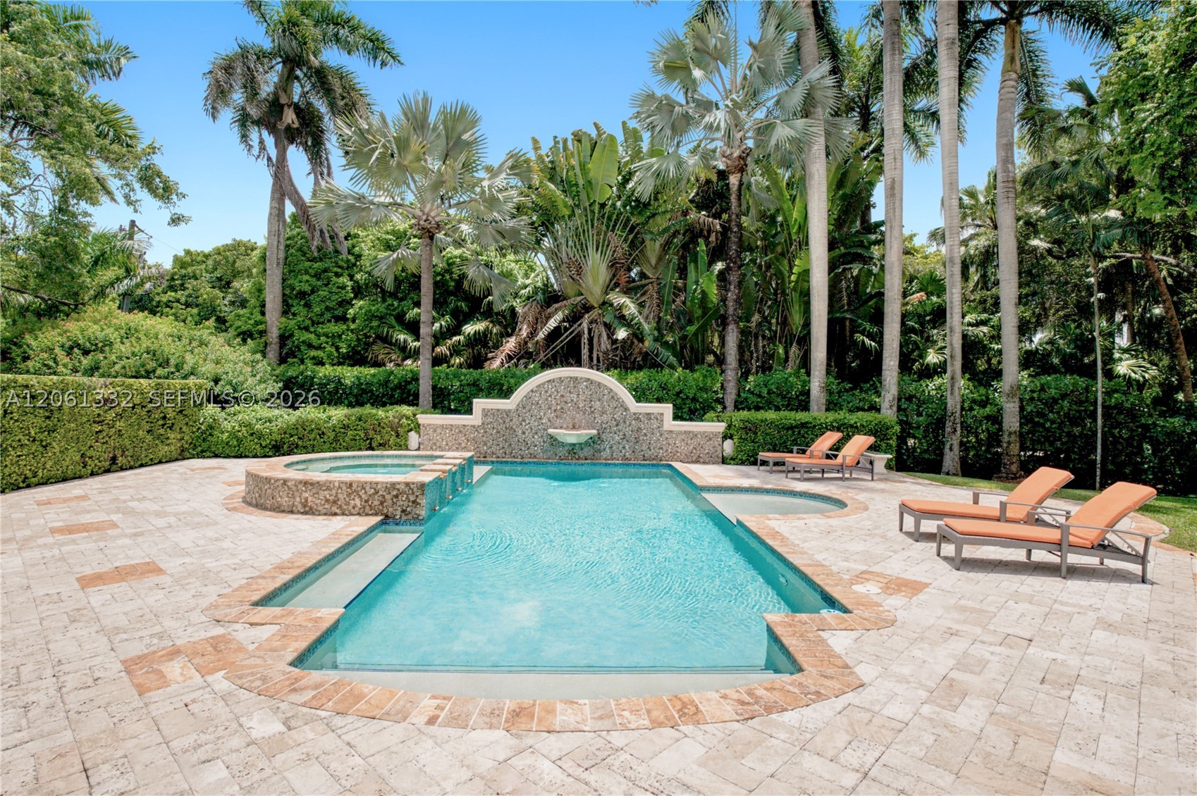9501 Kerwood Ct, Coral Gables FL 33156