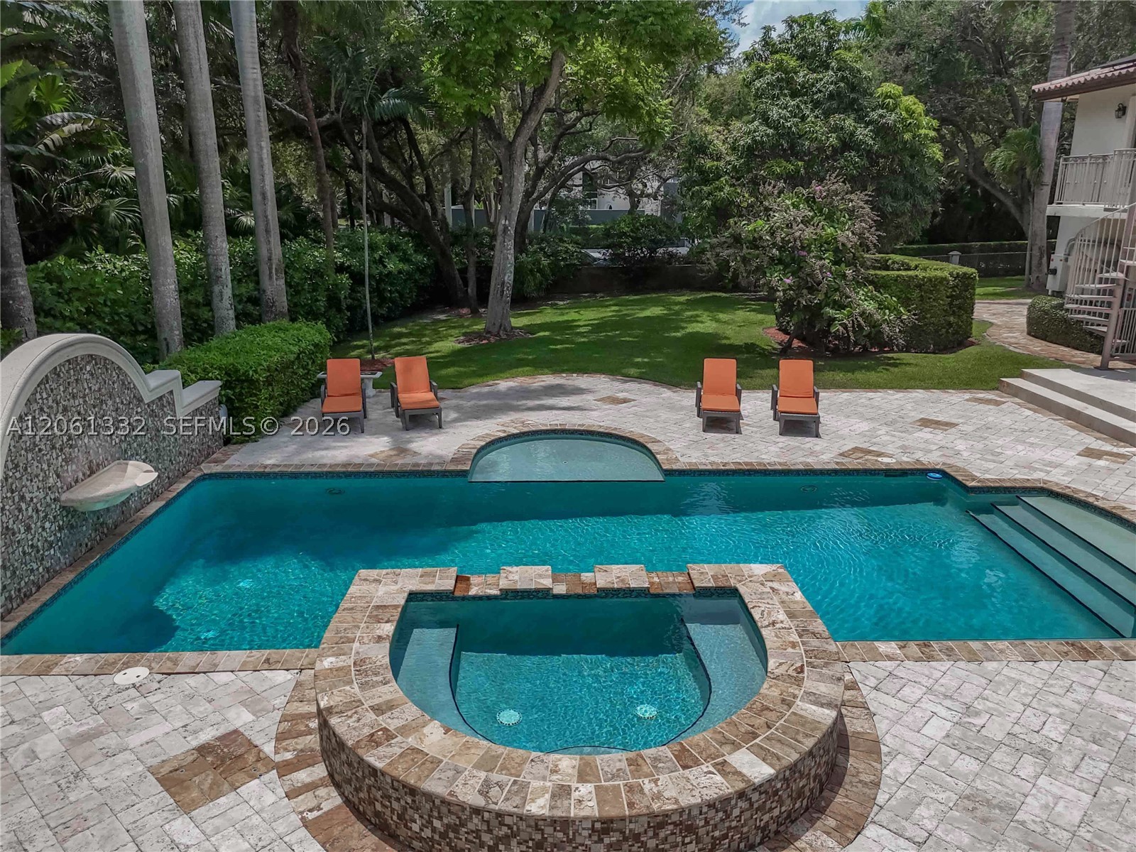 9501 Kerwood Ct, Coral Gables FL 33156