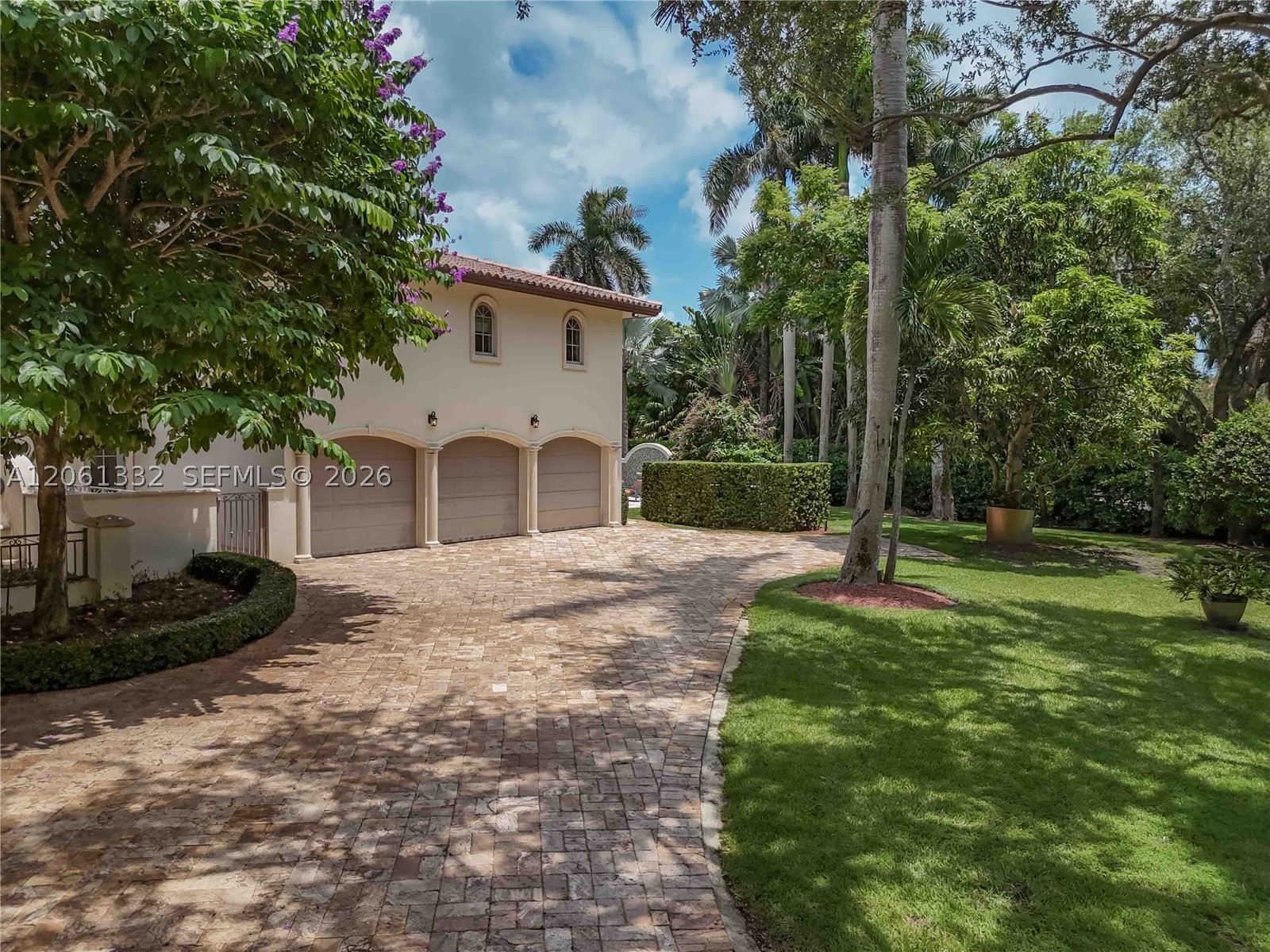 9501 Kerwood Ct, Coral Gables FL 33156