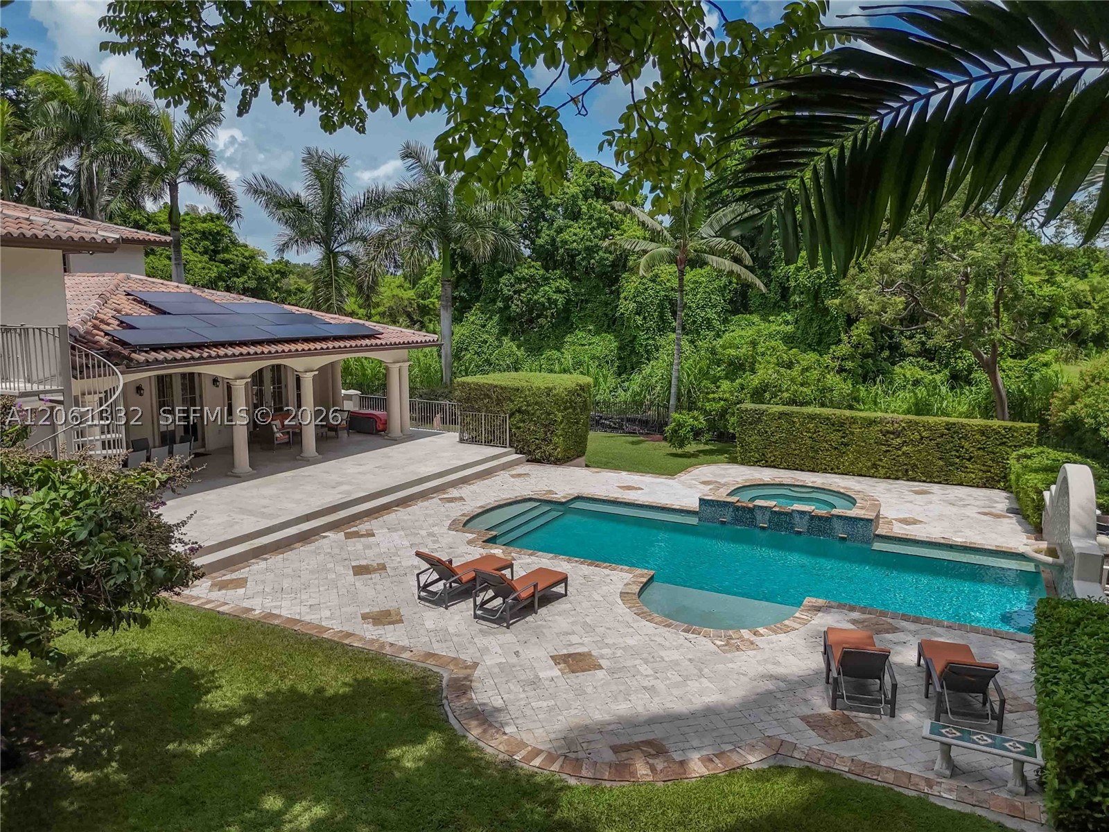 9501 Kerwood Ct, Coral Gables FL 33156