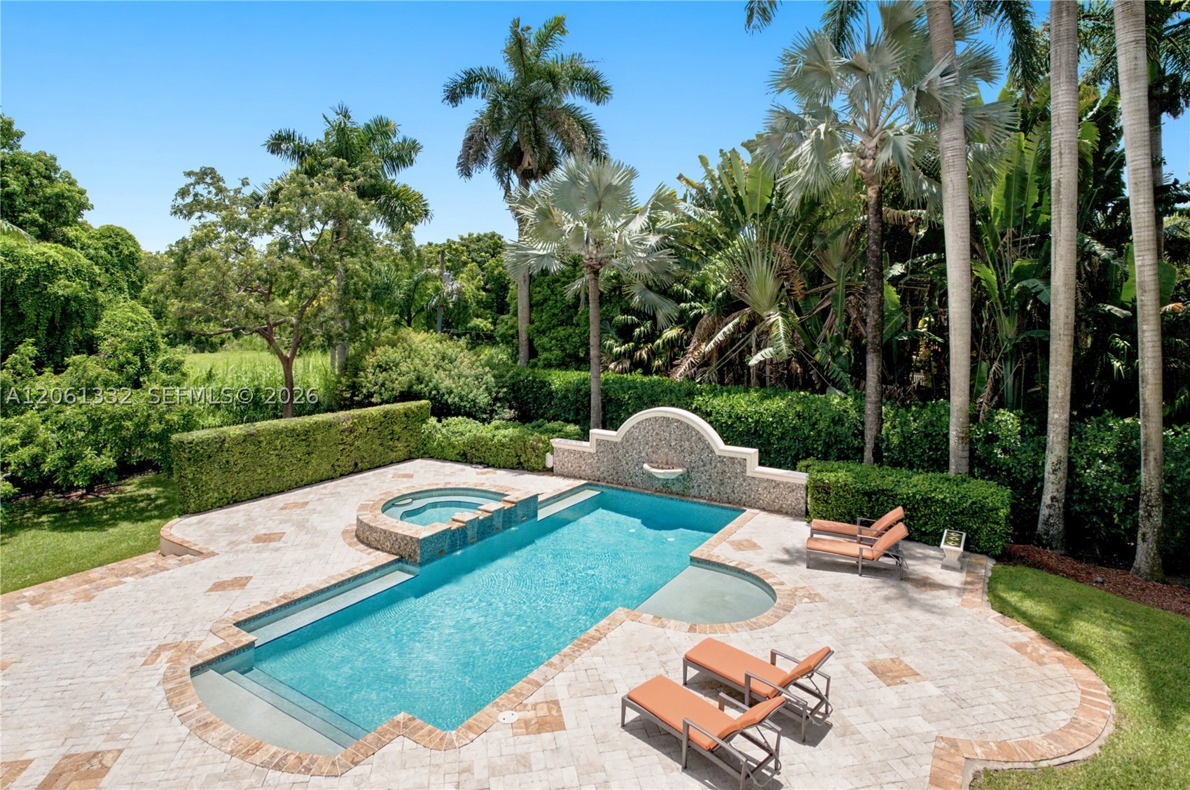 9501 Kerwood Ct, Coral Gables FL 33156