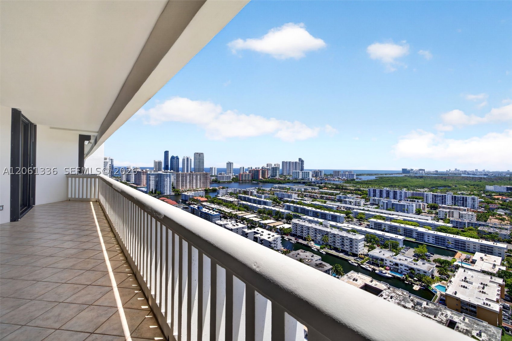 2000 Island Blvd #3008, Aventura FL 33160