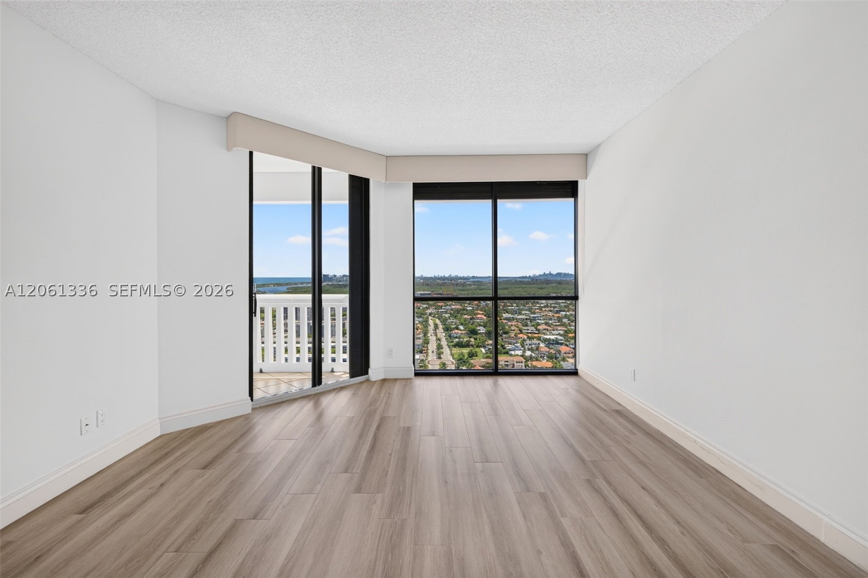 2000 Island Blvd #3008, Aventura FL 33160