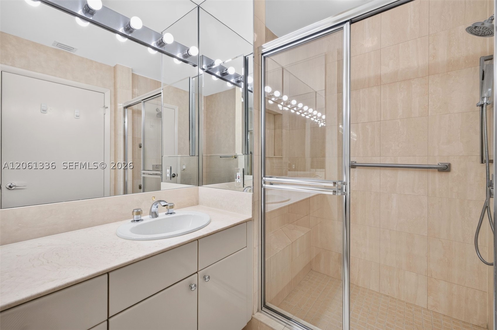 2000 Island Blvd #3008, Aventura FL 33160