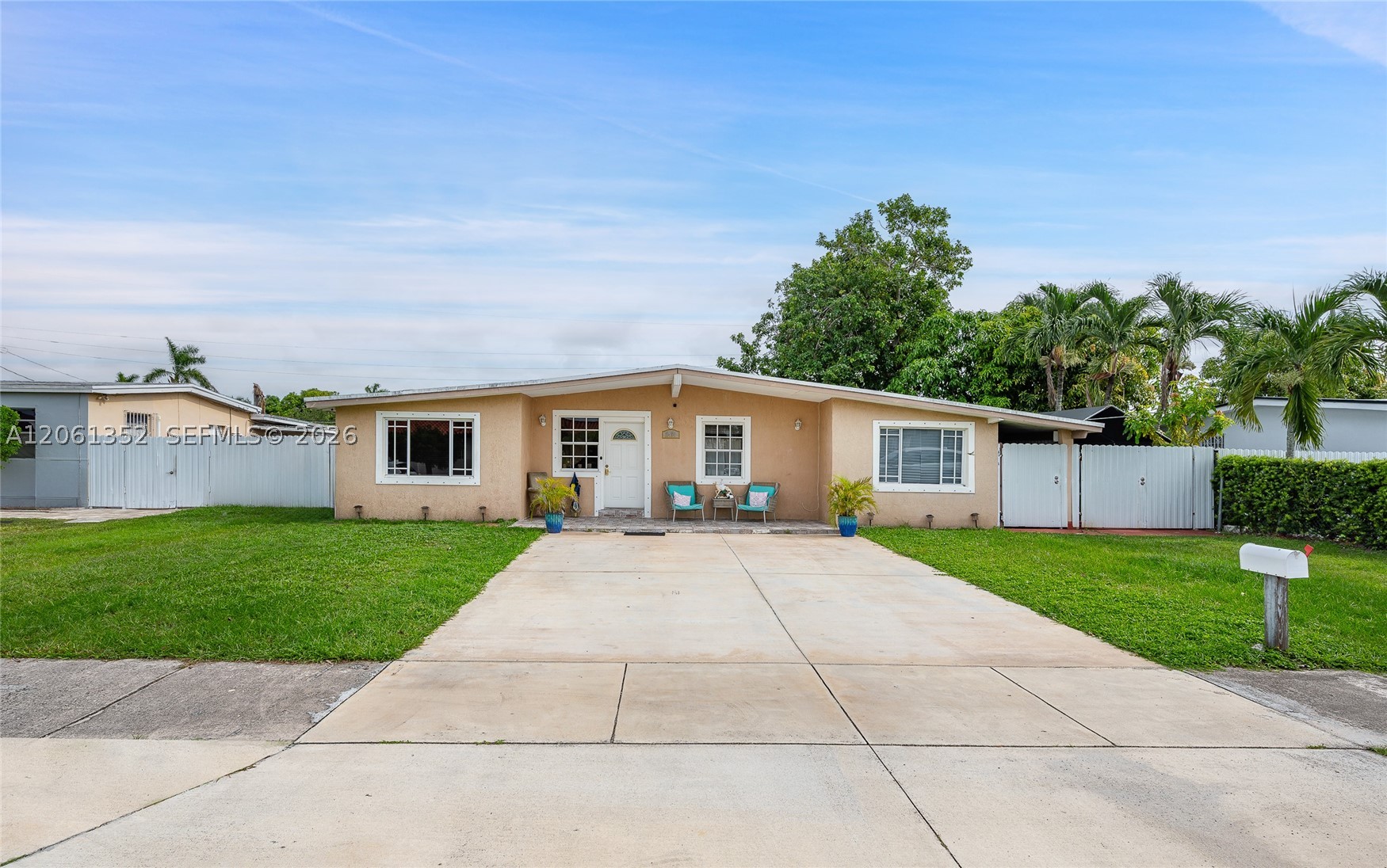 11451 SW 43rd St, Miami FL 33165