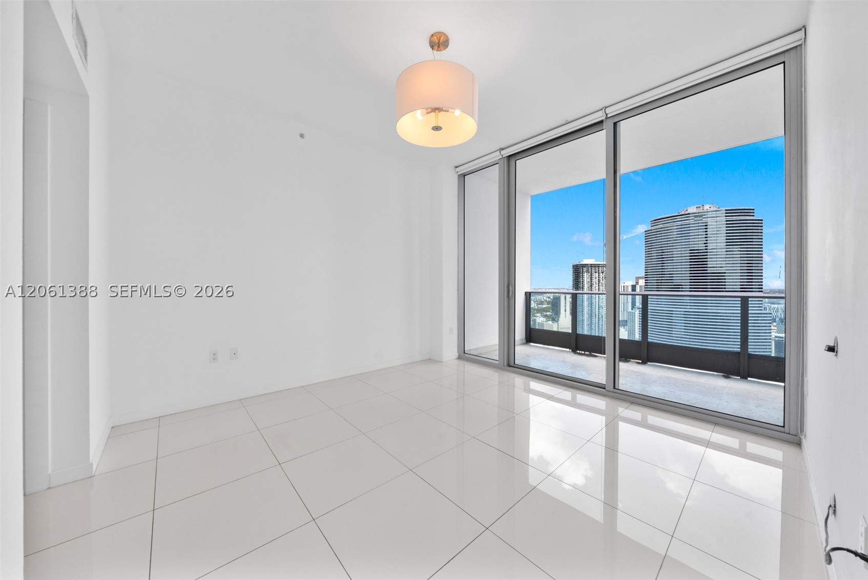 200 Biscayne Boulevard Way #4409, Miami FL 33131