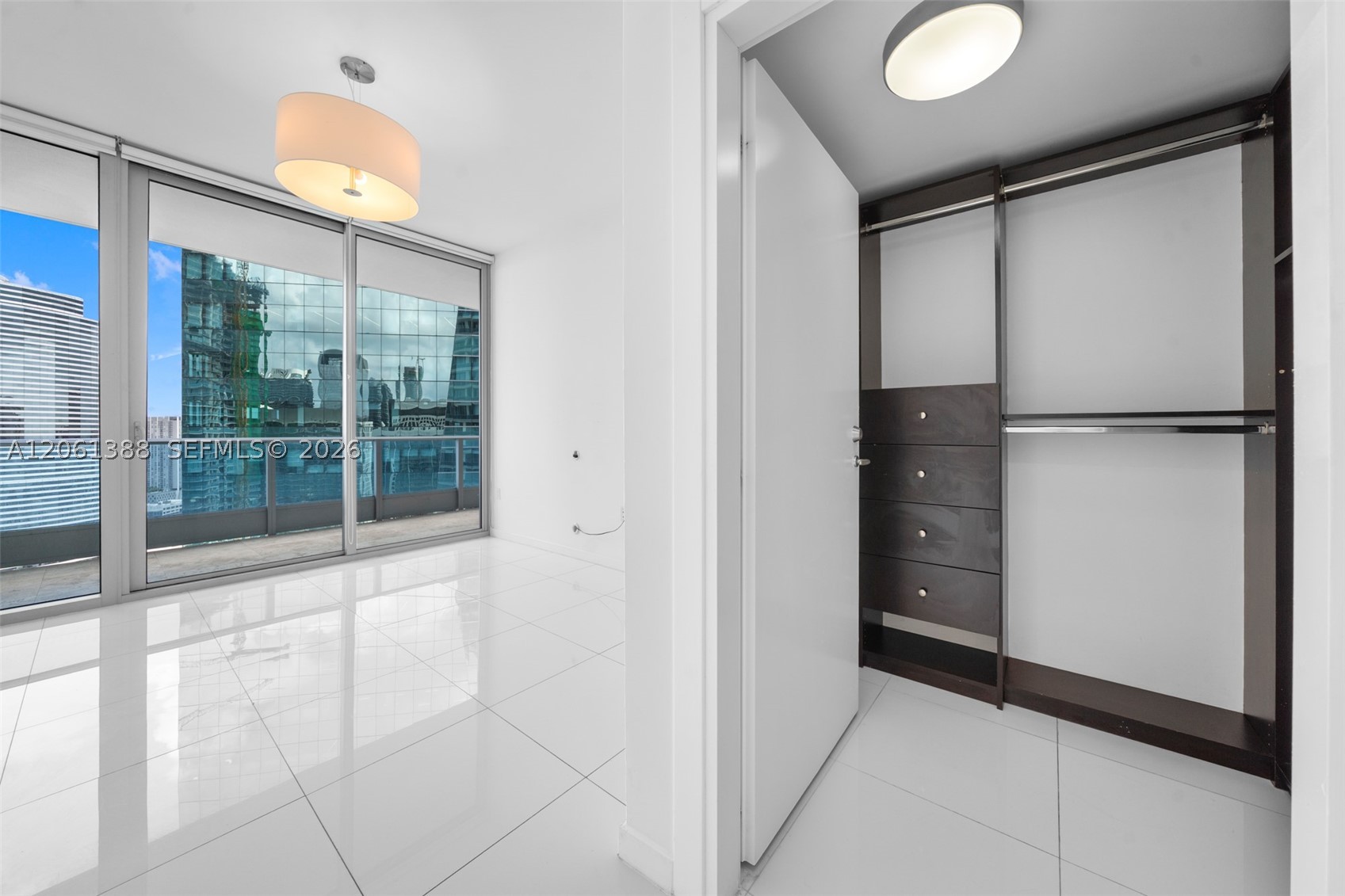 200 Biscayne Boulevard Way #4409, Miami FL 33131