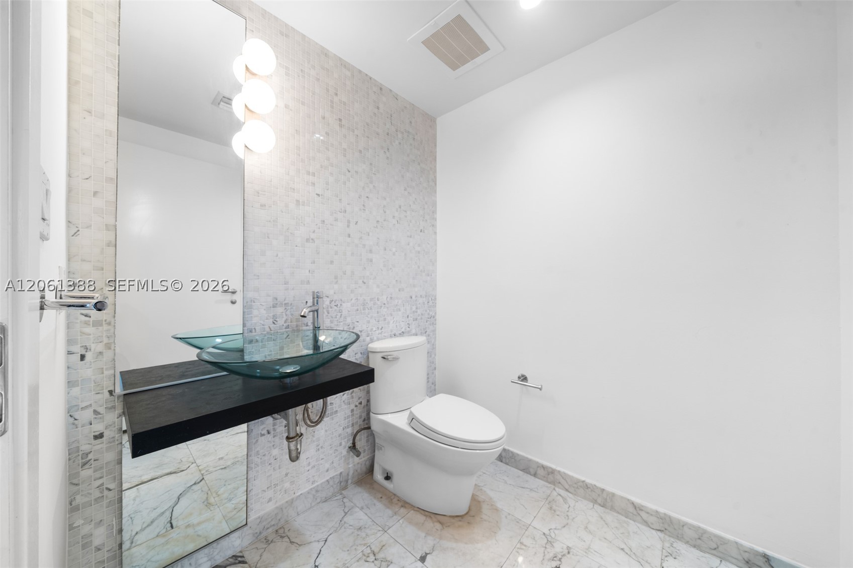 200 Biscayne Boulevard Way #4409, Miami FL 33131