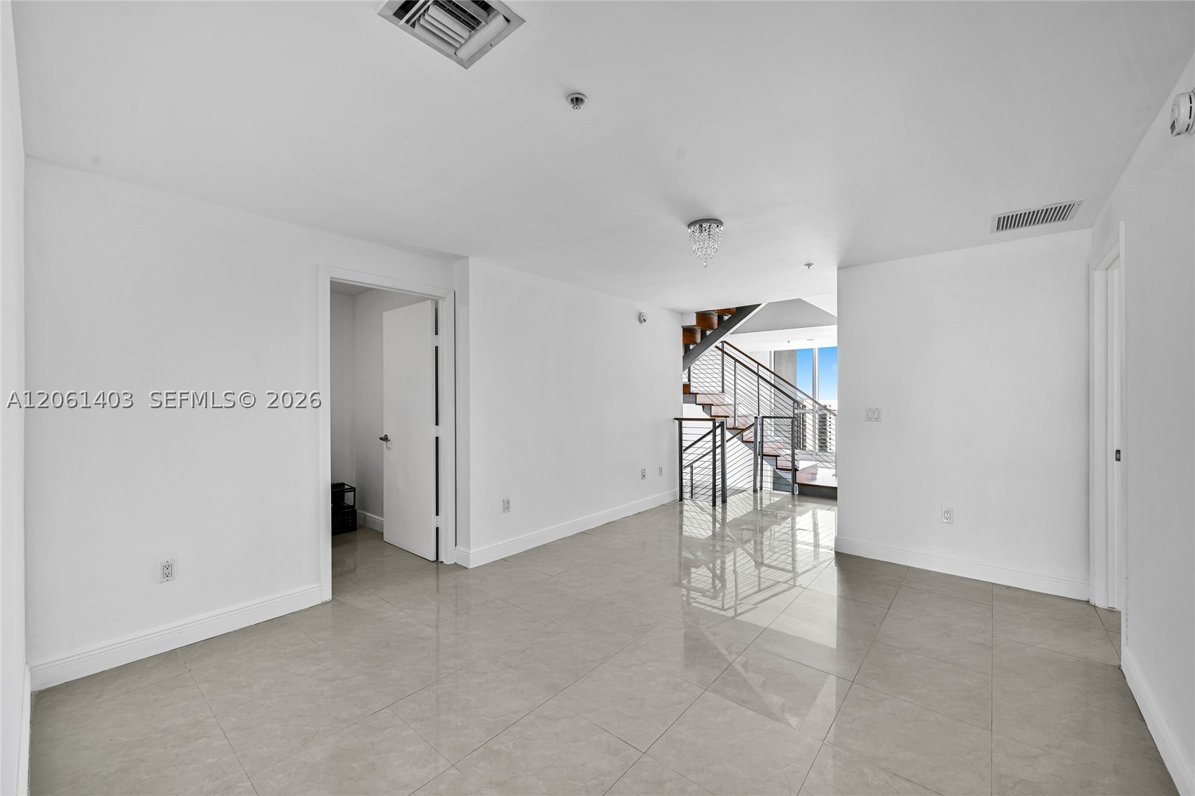 90 SW 3rd St #PH-17, Miami FL 33130