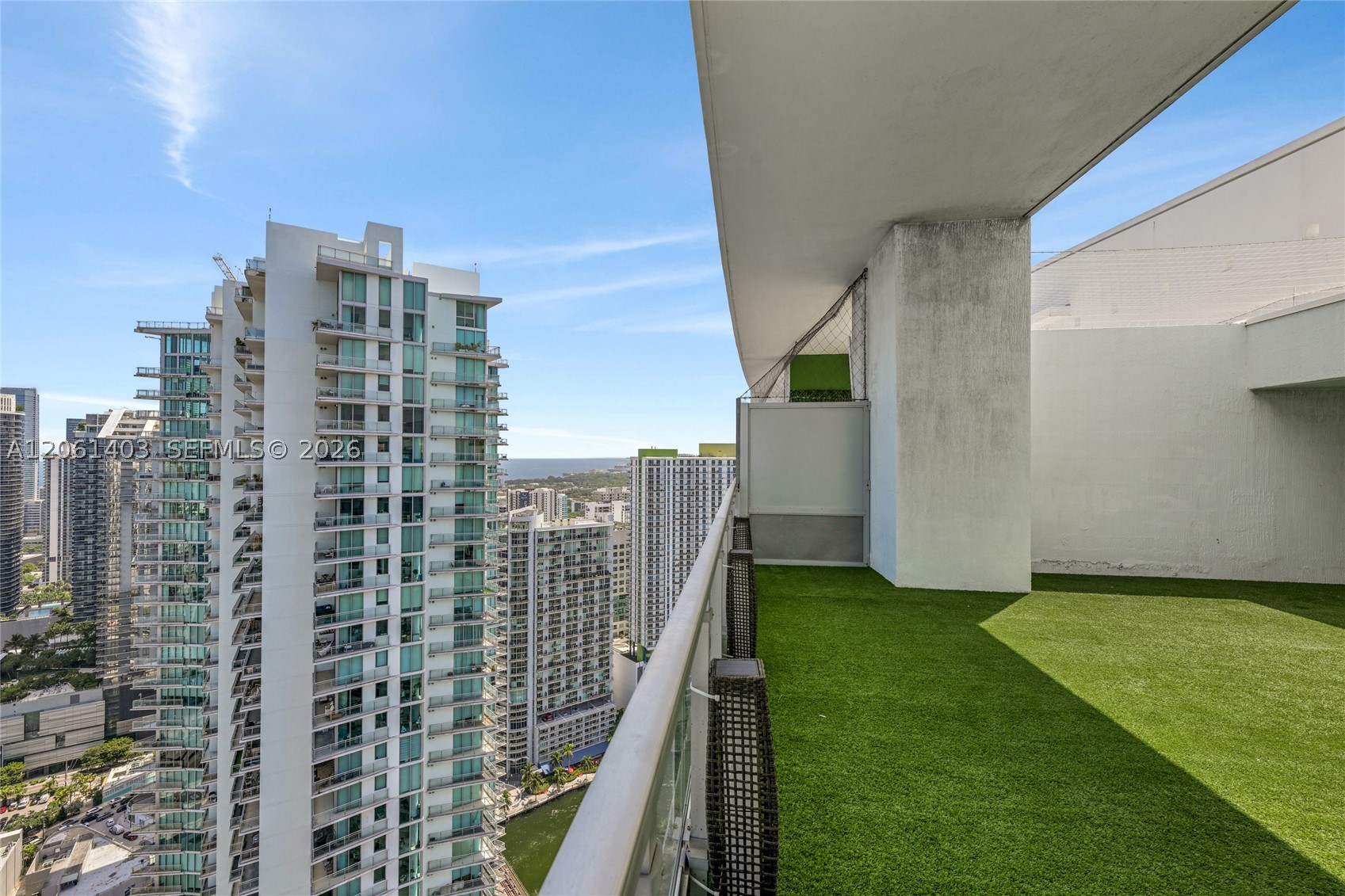 90 SW 3rd St #PH-17, Miami FL 33130