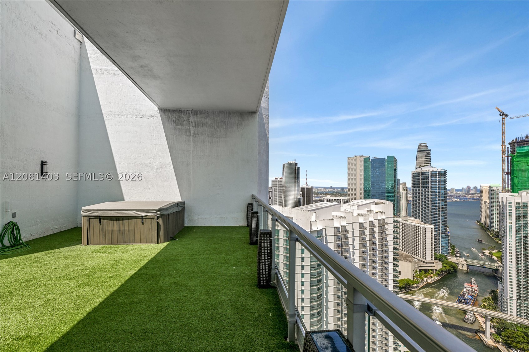 90 SW 3rd St #PH-17, Miami FL 33130