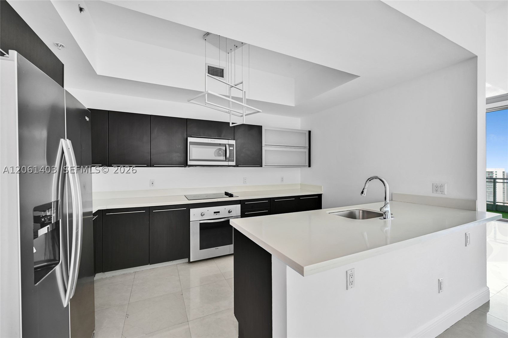 90 SW 3rd St #PH-17, Miami FL 33130