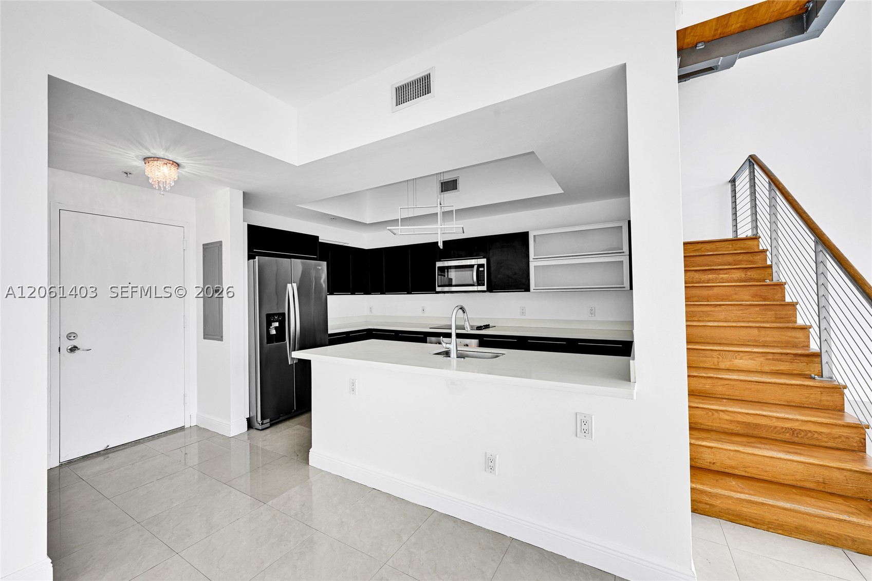 90 SW 3rd St #PH-17, Miami FL 33130