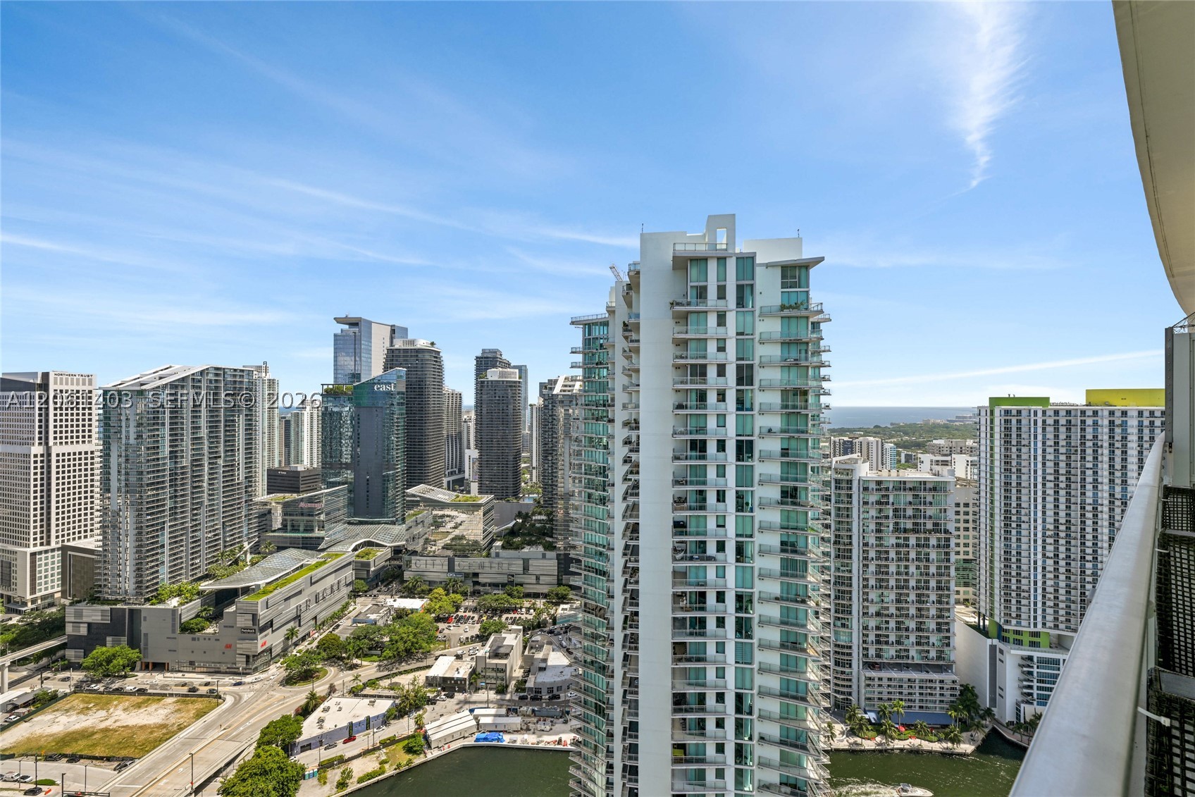 90 SW 3rd St #PH-17, Miami FL 33130