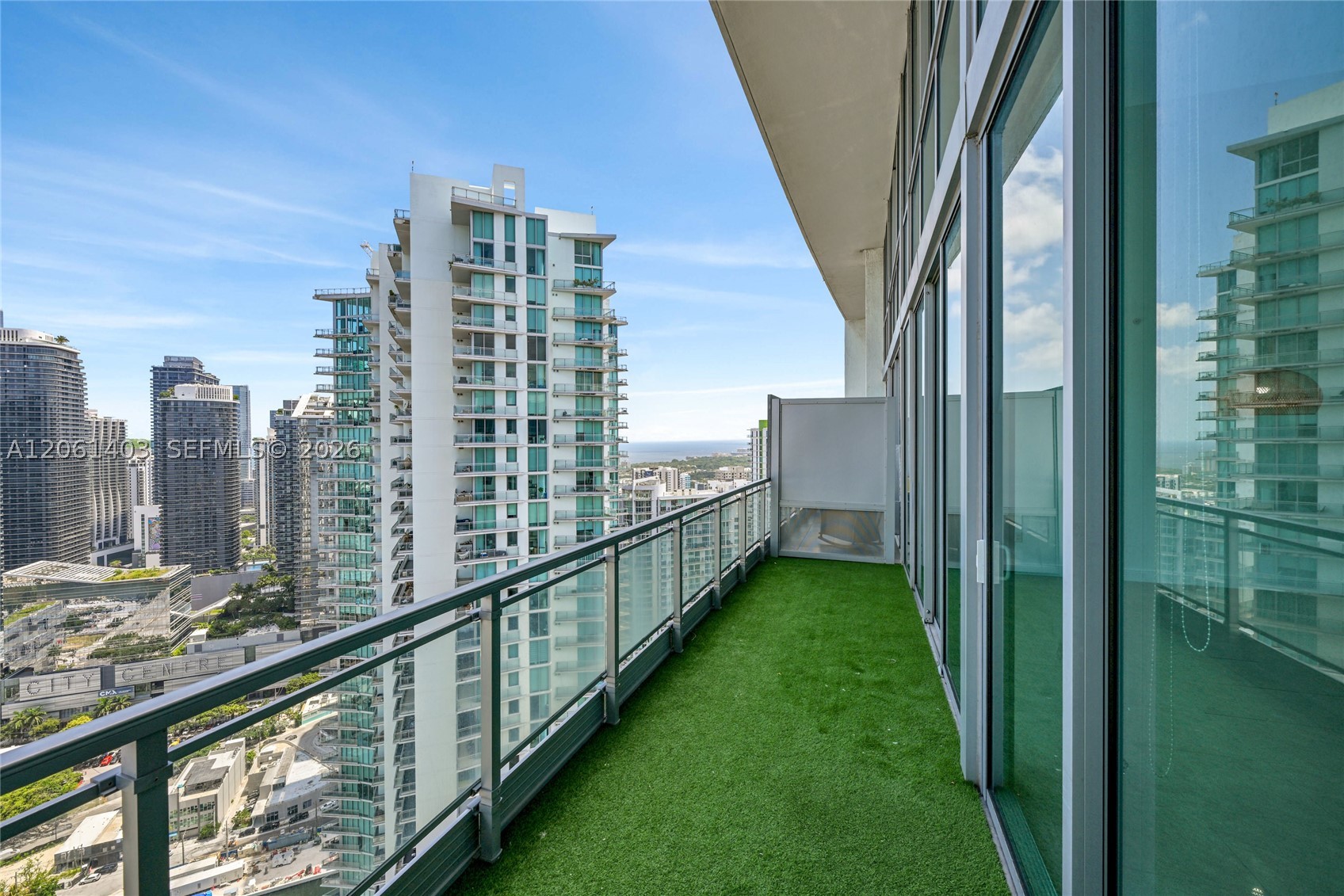 90 SW 3rd St #PH-17, Miami FL 33130